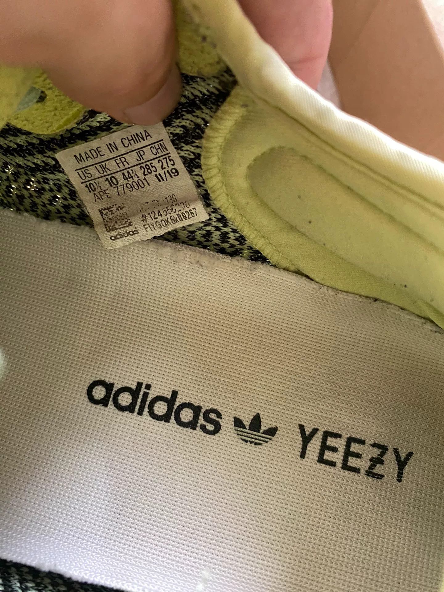 Adidas Adidas YEEZY350 Green Lowtop Sneakers 10 Men Size US 10 / EU 43 - 8 Thumbnail