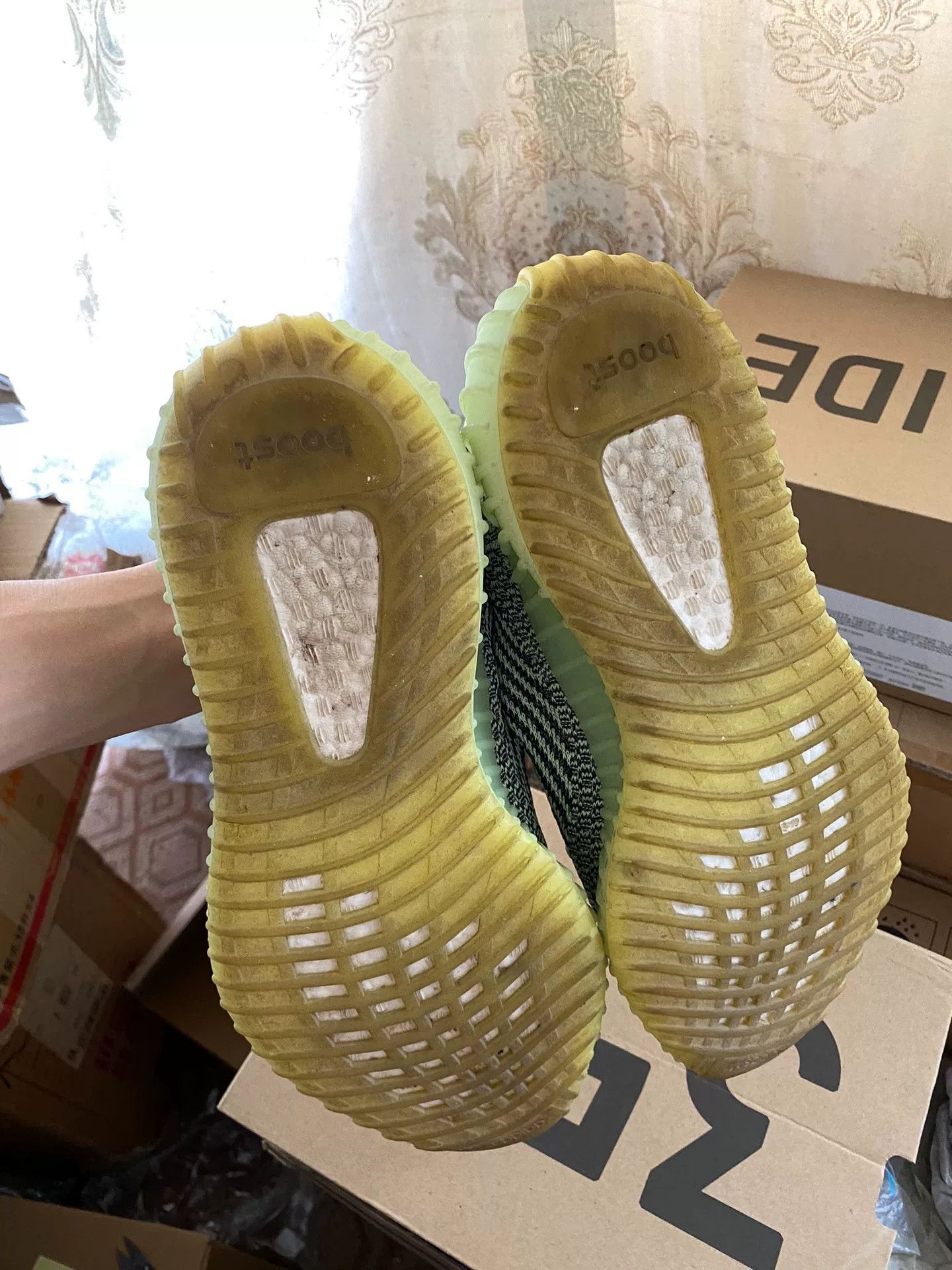 Adidas Adidas YEEZY350 Green Lowtop Sneakers 9 Men Size US 9 / EU 42 - 9 Thumbnail