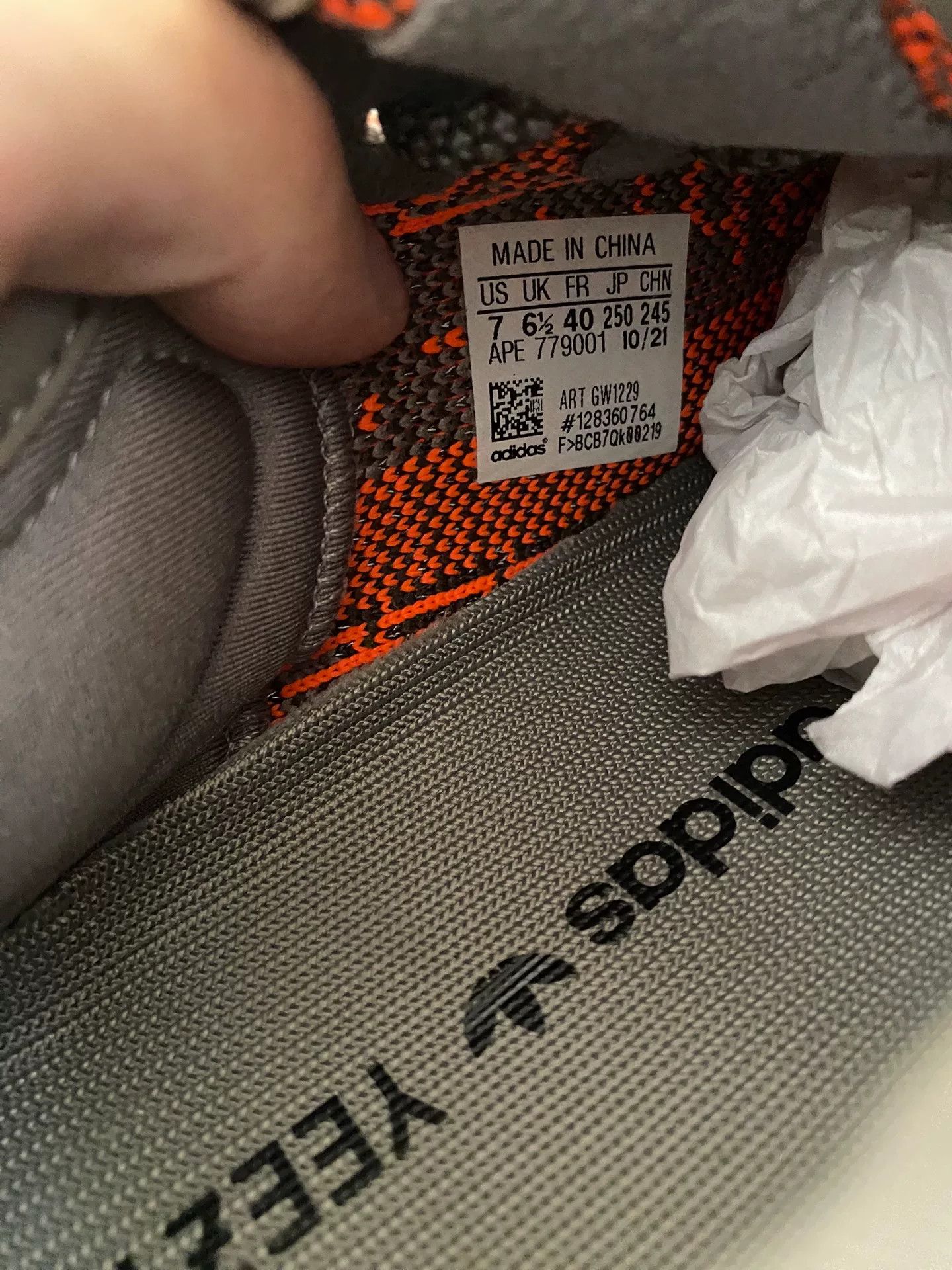 Adidas Adidas YEEZY350 Gray Lowtop Sneakers 40 Men Size US 7.5 / EU 40-41 - 6 Thumbnail