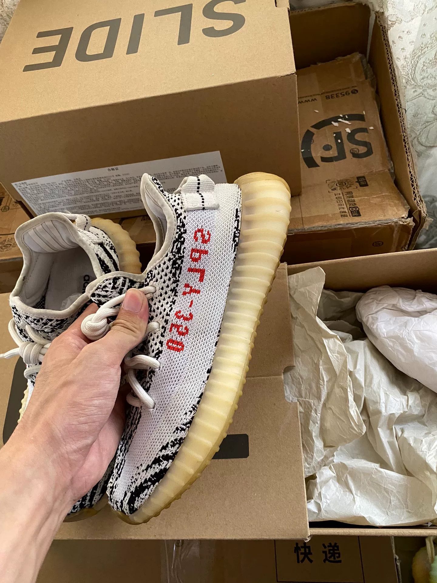 Adidas Adidas YEEZY350 White Lowtop Sneakers 36 Men Size US 5 / EU 37 - 8 Thumbnail