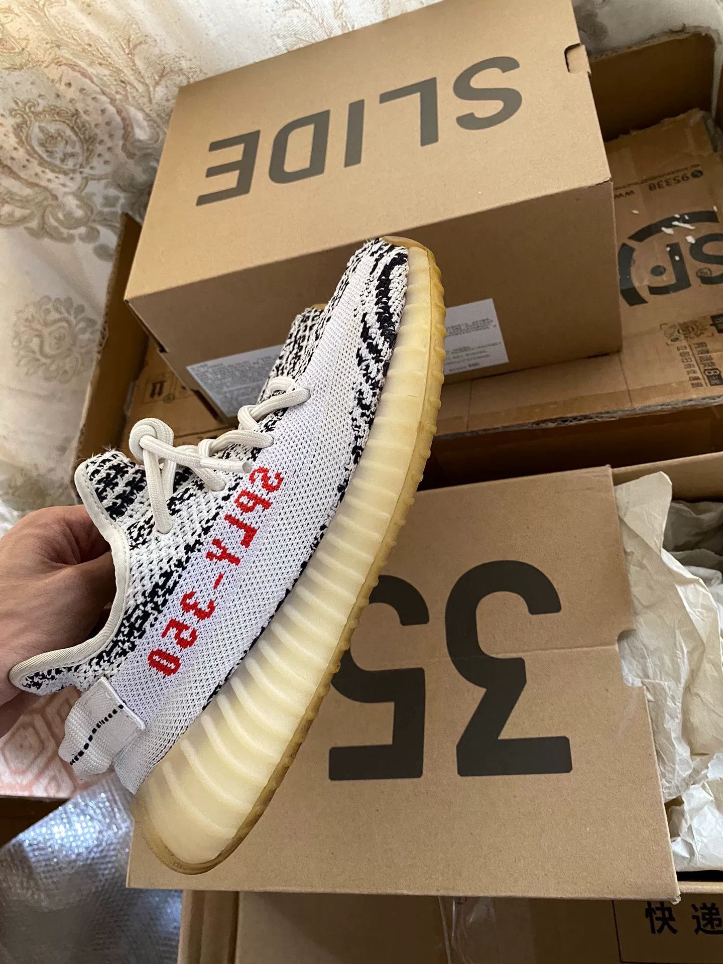 Adidas Adidas YEEZY350 White Lowtop Sneakers 36 Men Size US 5 / EU 37 - 3 Thumbnail