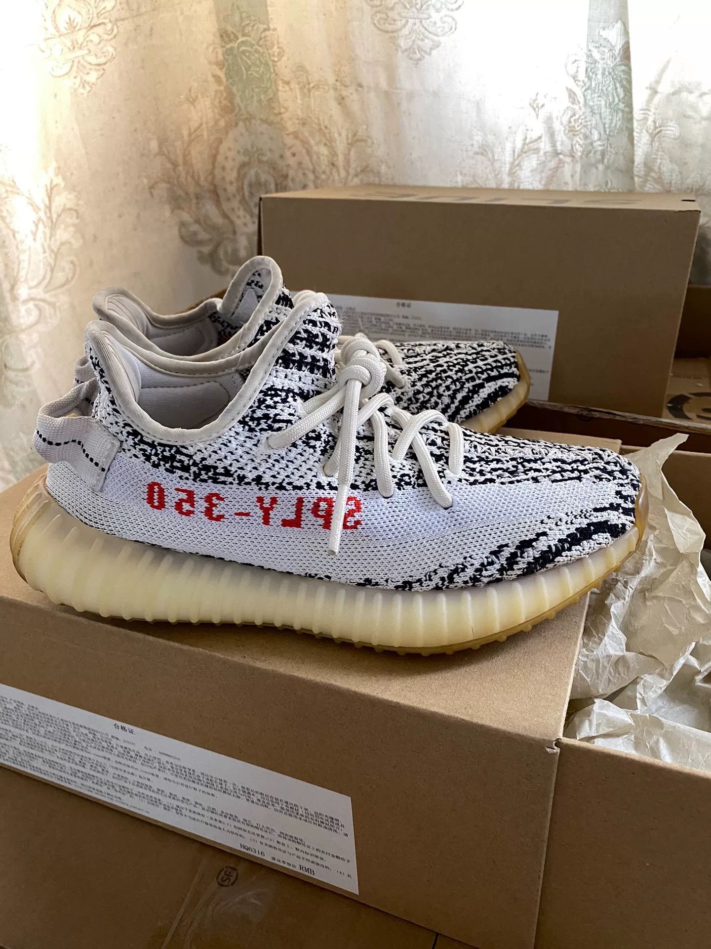 Adidas Adidas YEEZY350 White Lowtop Sneakers 36 Men Size US 5 / EU 37 - 6 Thumbnail