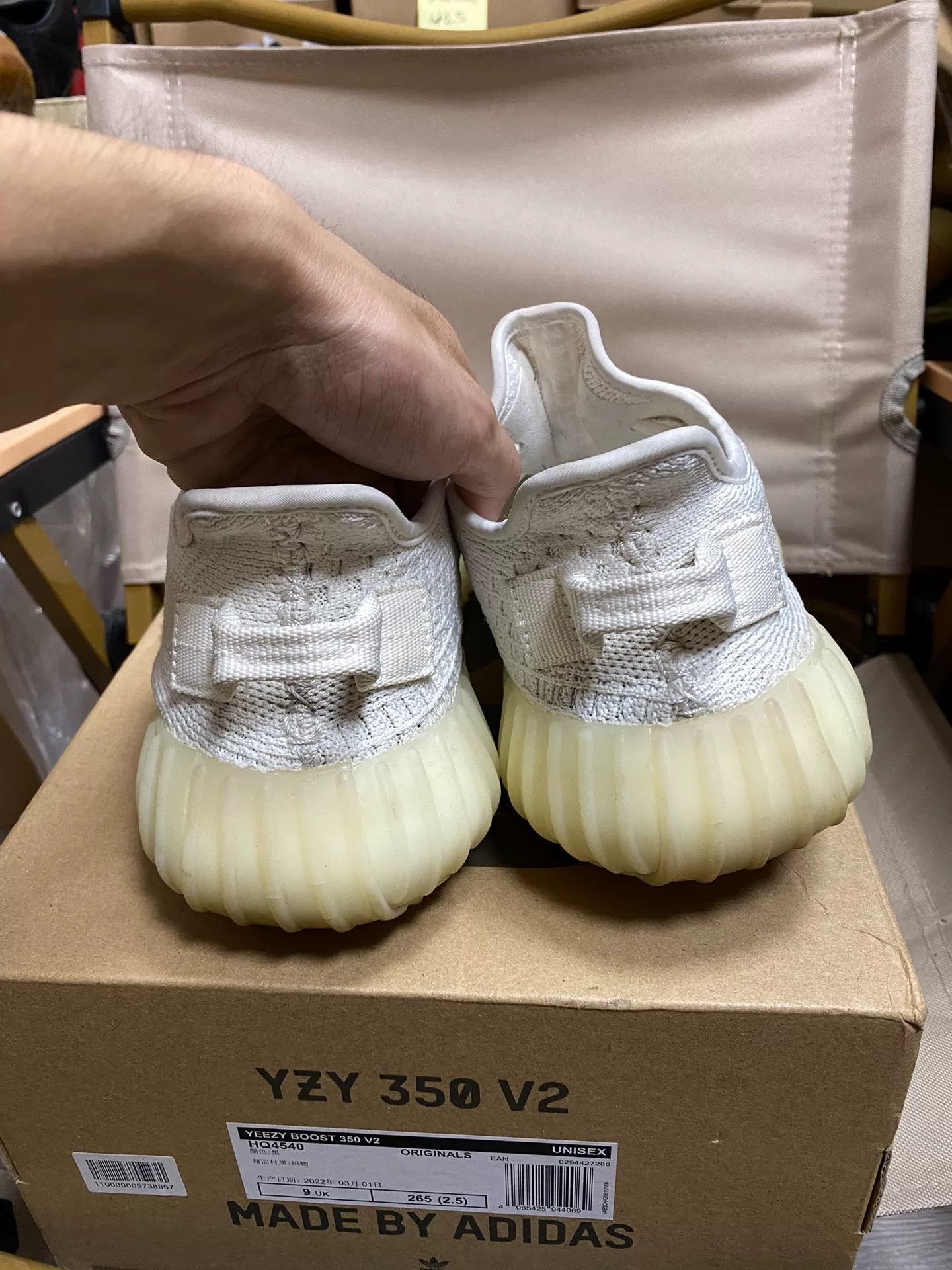 Adidas Adidas YEEZY350 White Lowtop Sneakers 35 Men Size US 5 / EU 37 - 4 Thumbnail