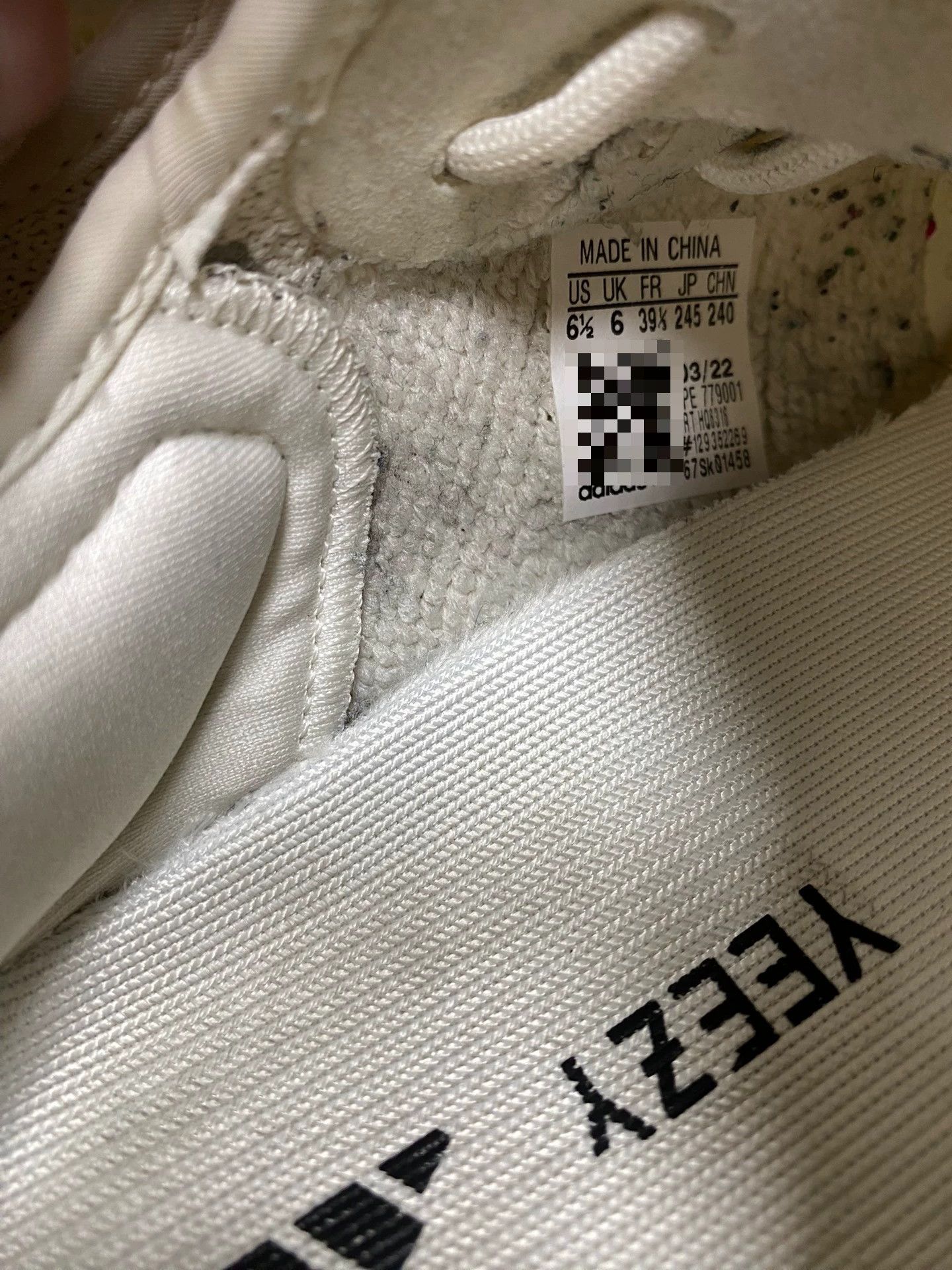 Adidas Adidas YEEZY350 White Lowtop Sneakers 35 Men Size US 5 / EU 37 - 3 Thumbnail