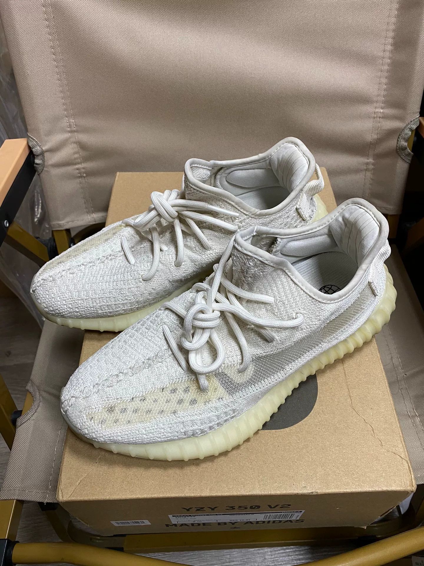 Adidas Adidas YEEZY350 White Lowtop Sneakers 35 Men Size US 5 / EU 37 - 7 Thumbnail