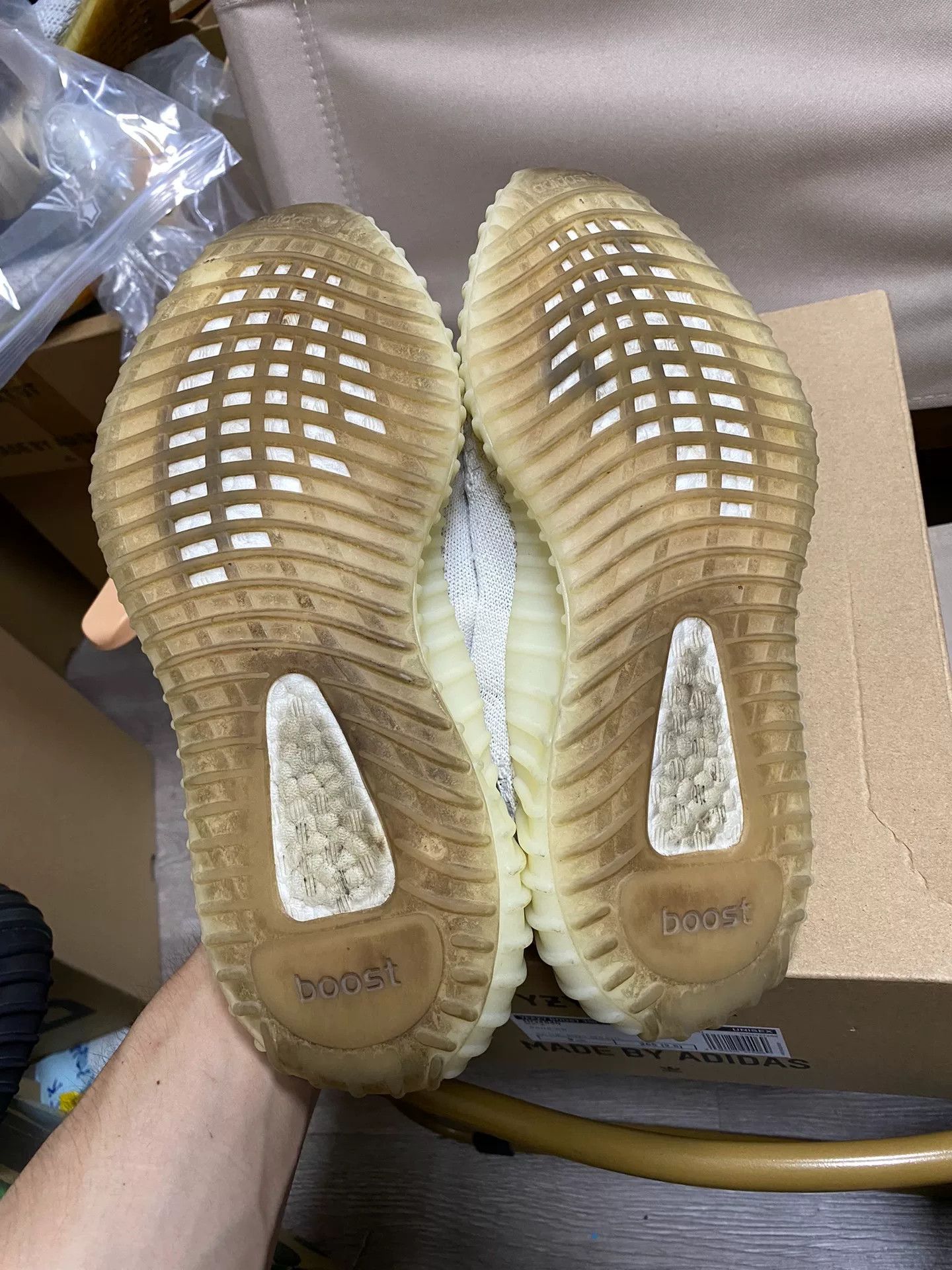 Adidas Adidas YEEZY350 White Lowtop Sneakers 35 Men Size US 5 / EU 37 - 5 Thumbnail