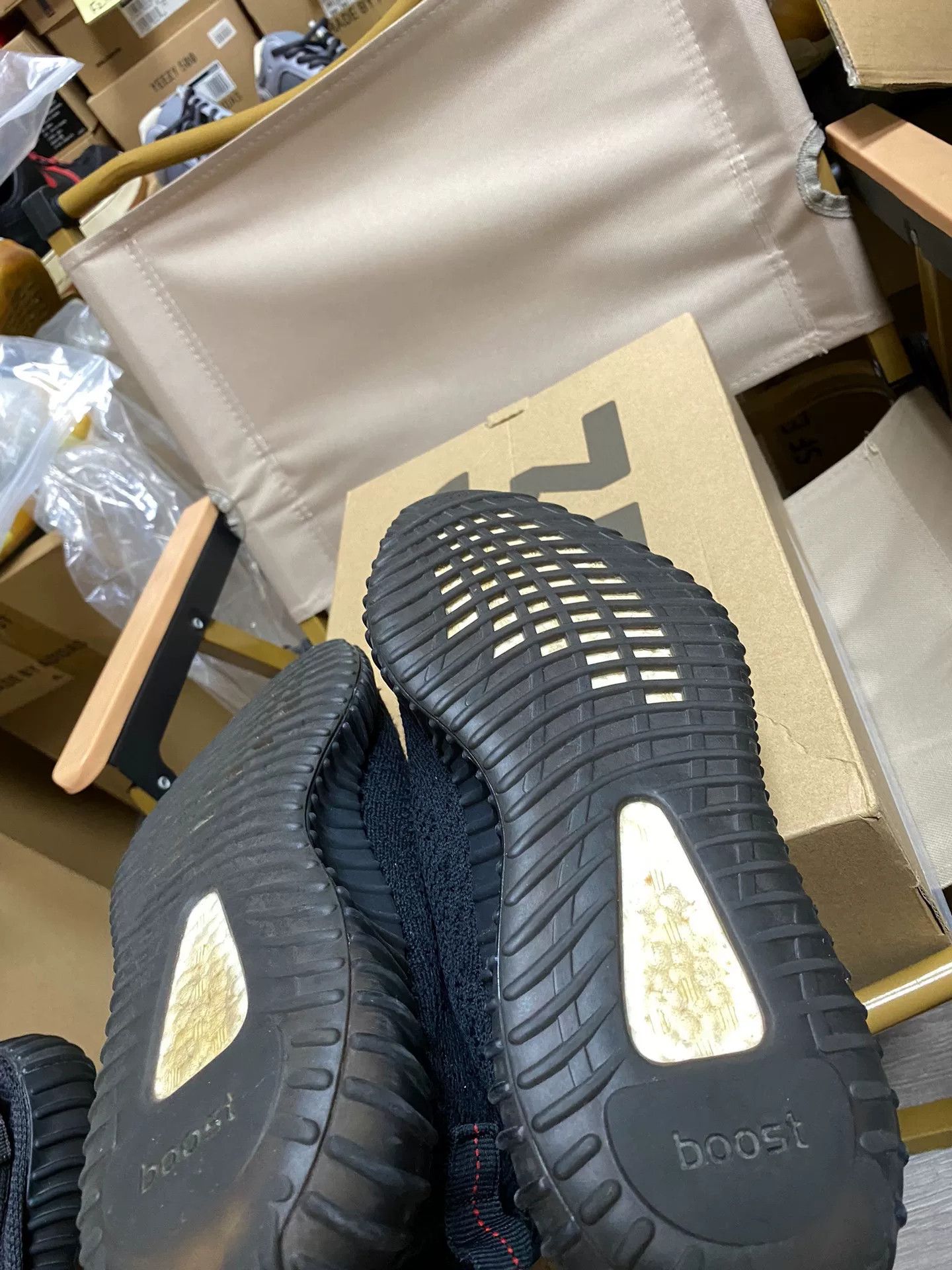 Adidas Adidas YEEZY350 Black Lowtop Sneakers 40 Men Size US 7.5 / EU 40-41 - 7 Thumbnail