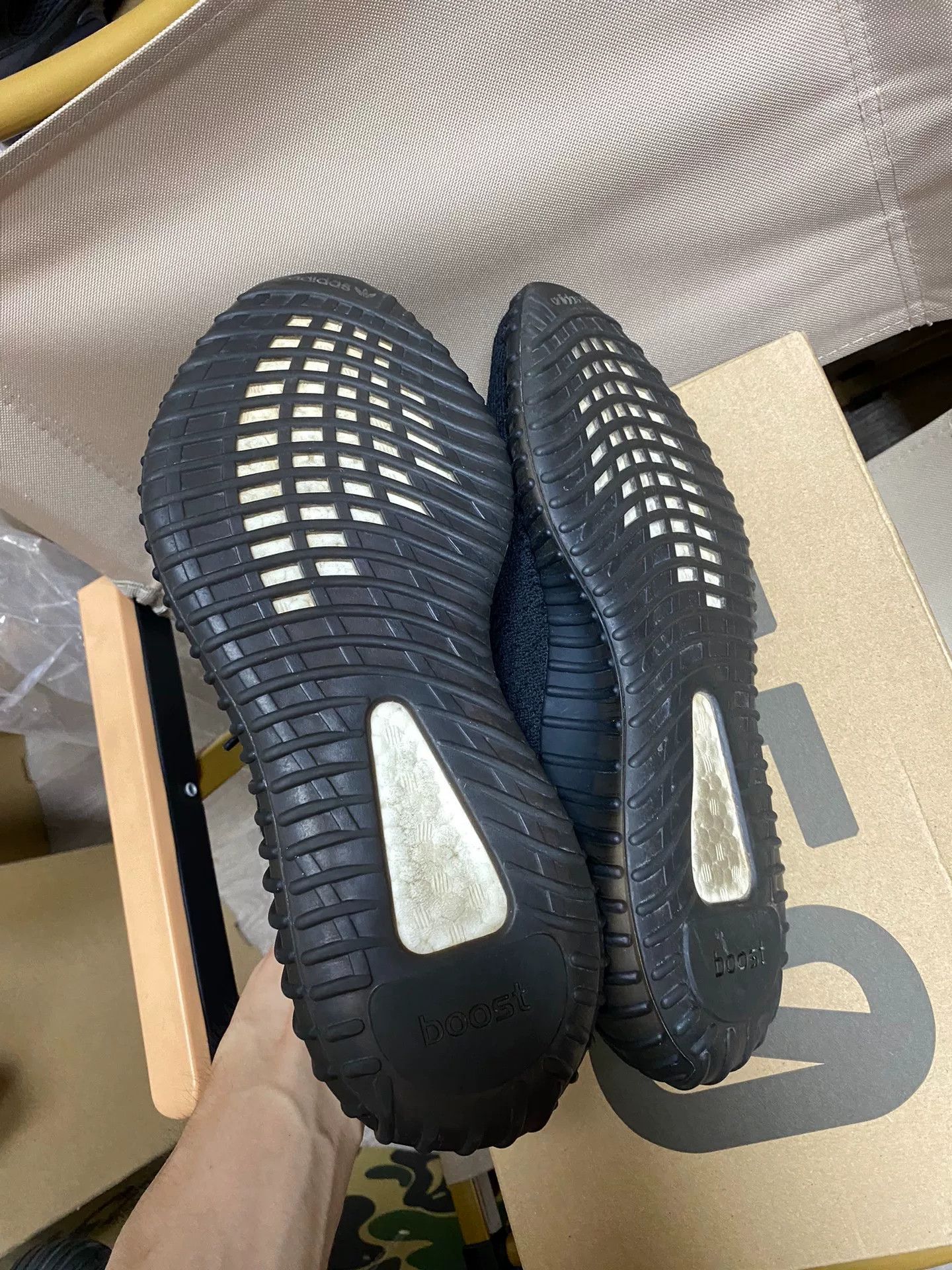 Yeezy Yeezy Black Lowtop Sneakers 42 Men Size US 9 / EU 42 - 4 Thumbnail