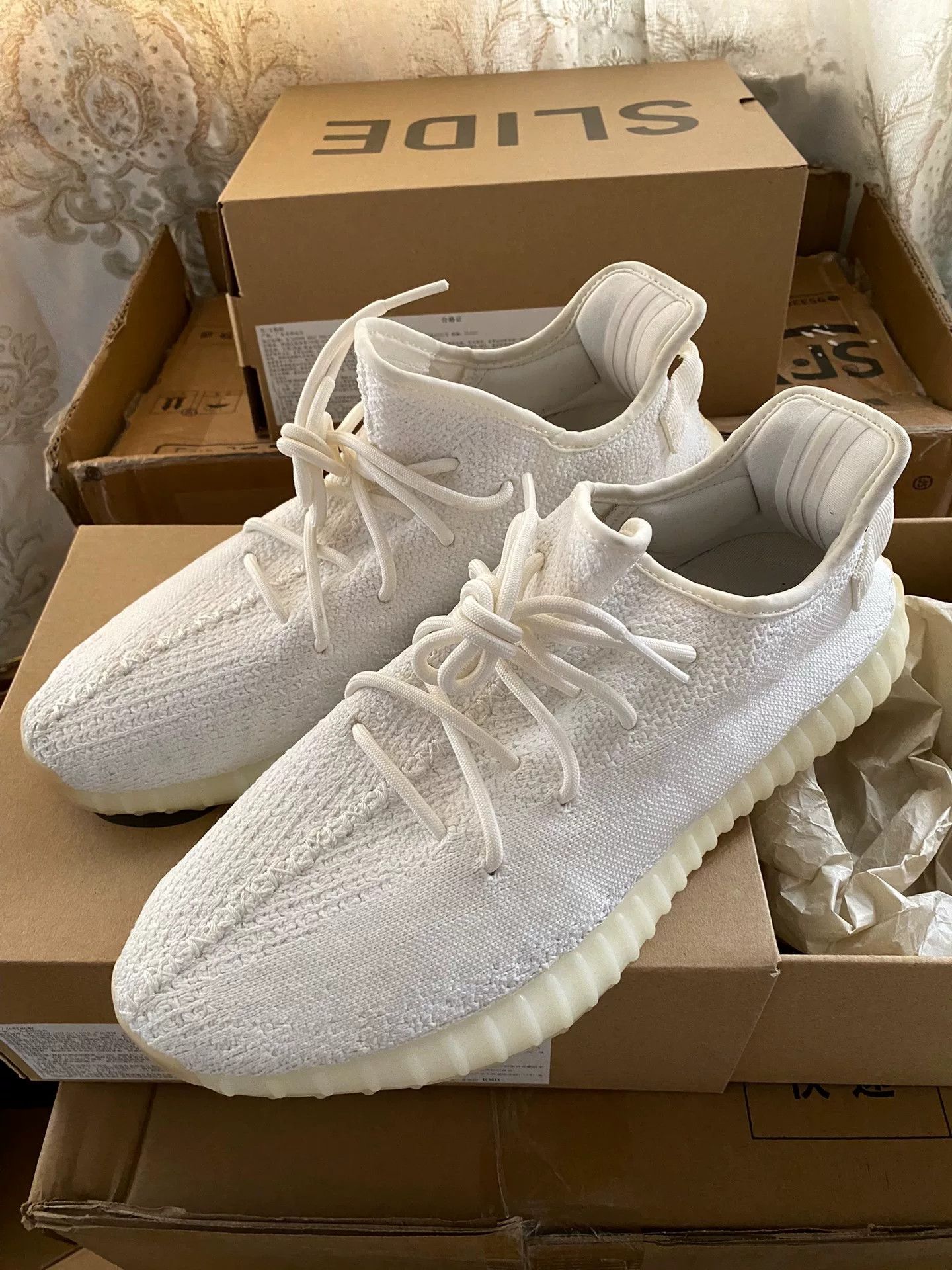 Yeezy Yeezy White Lowtop Sneakers 11.5 Men Size US 11.5 / EU 44-45 - 4 Thumbnail