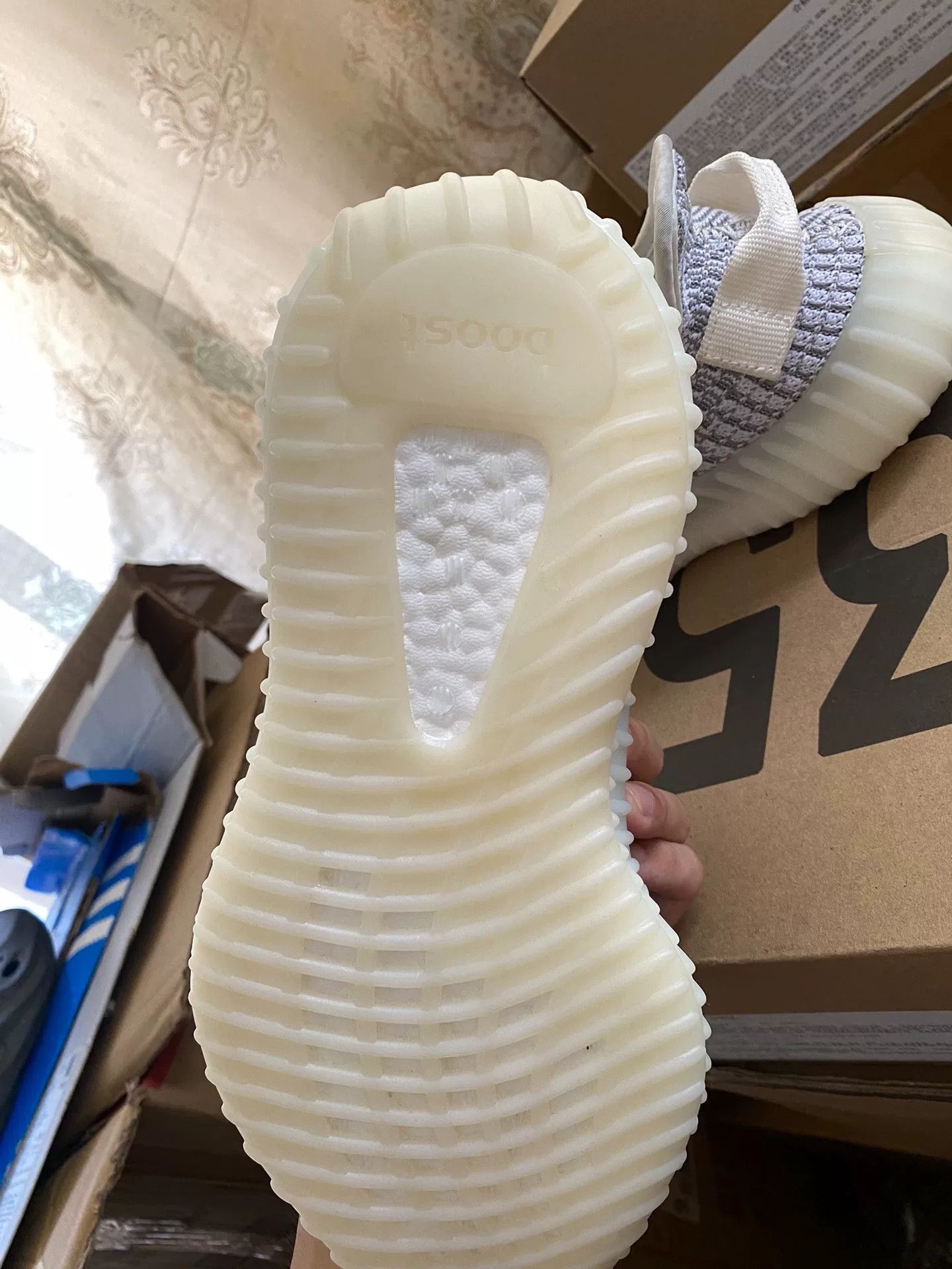Adidas Adidas YEEZY350 White Lowtop Sneakers 38 Men Size US 6 / EU 39 - 5 Thumbnail