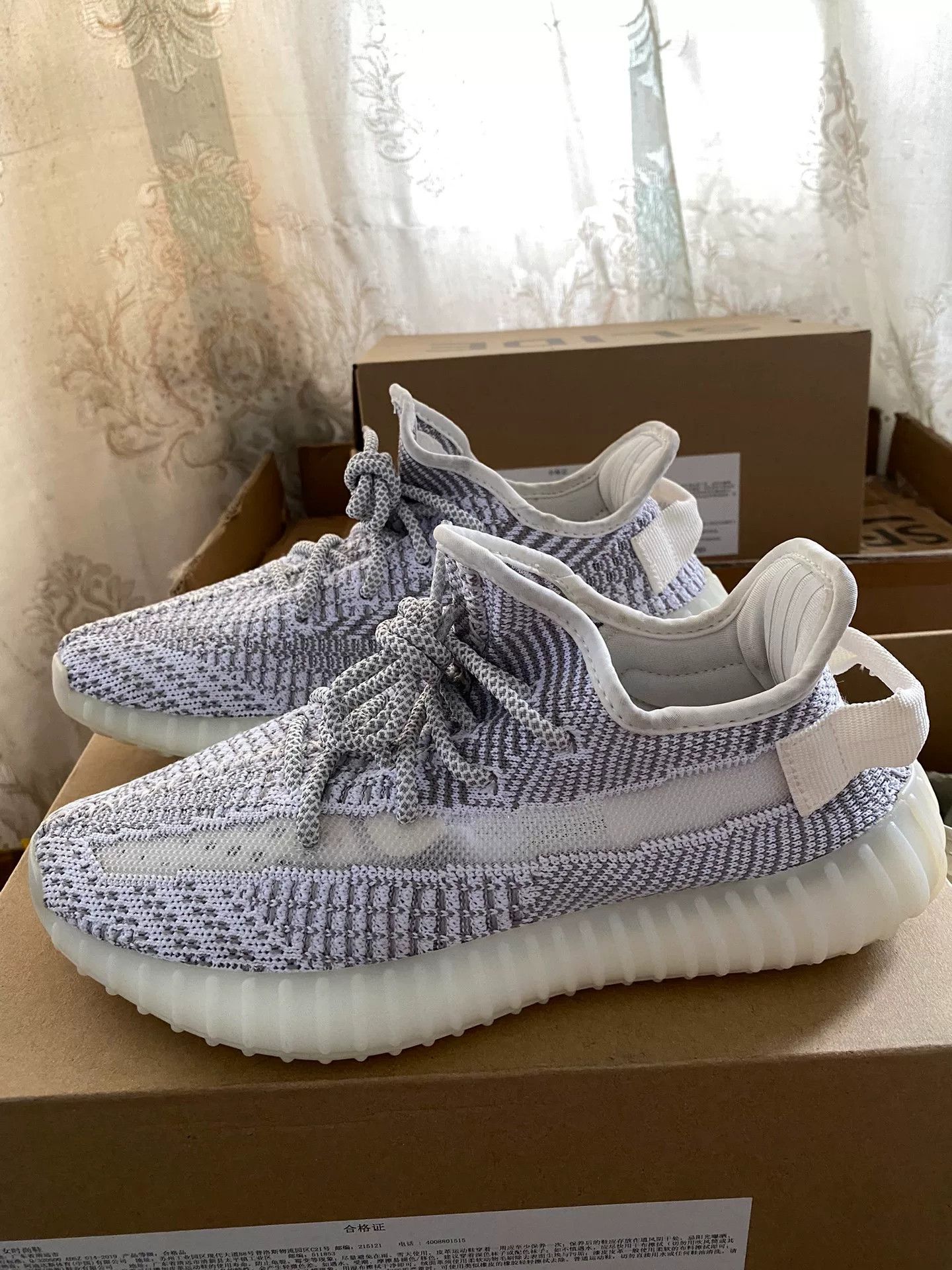 Adidas Adidas YEEZY350 White Lowtop Sneakers 38 Men Size US 6 / EU 39 - 7 Thumbnail