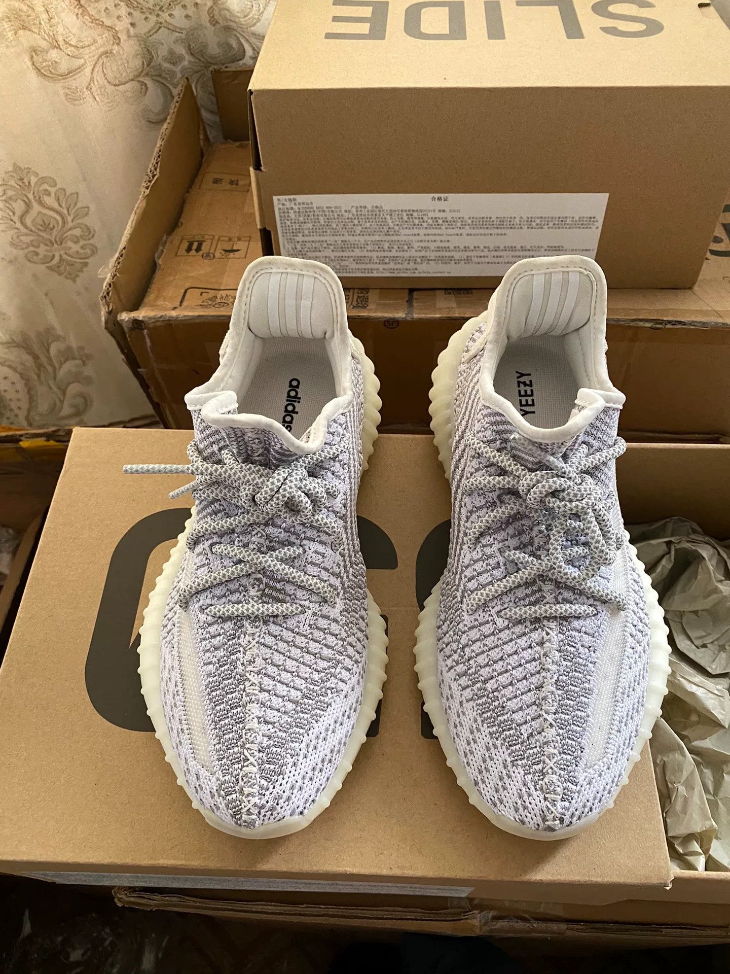 Adidas Adidas YEEZY350 White Lowtop Sneakers 38 Men Size US 6 / EU 39 - 8 Thumbnail