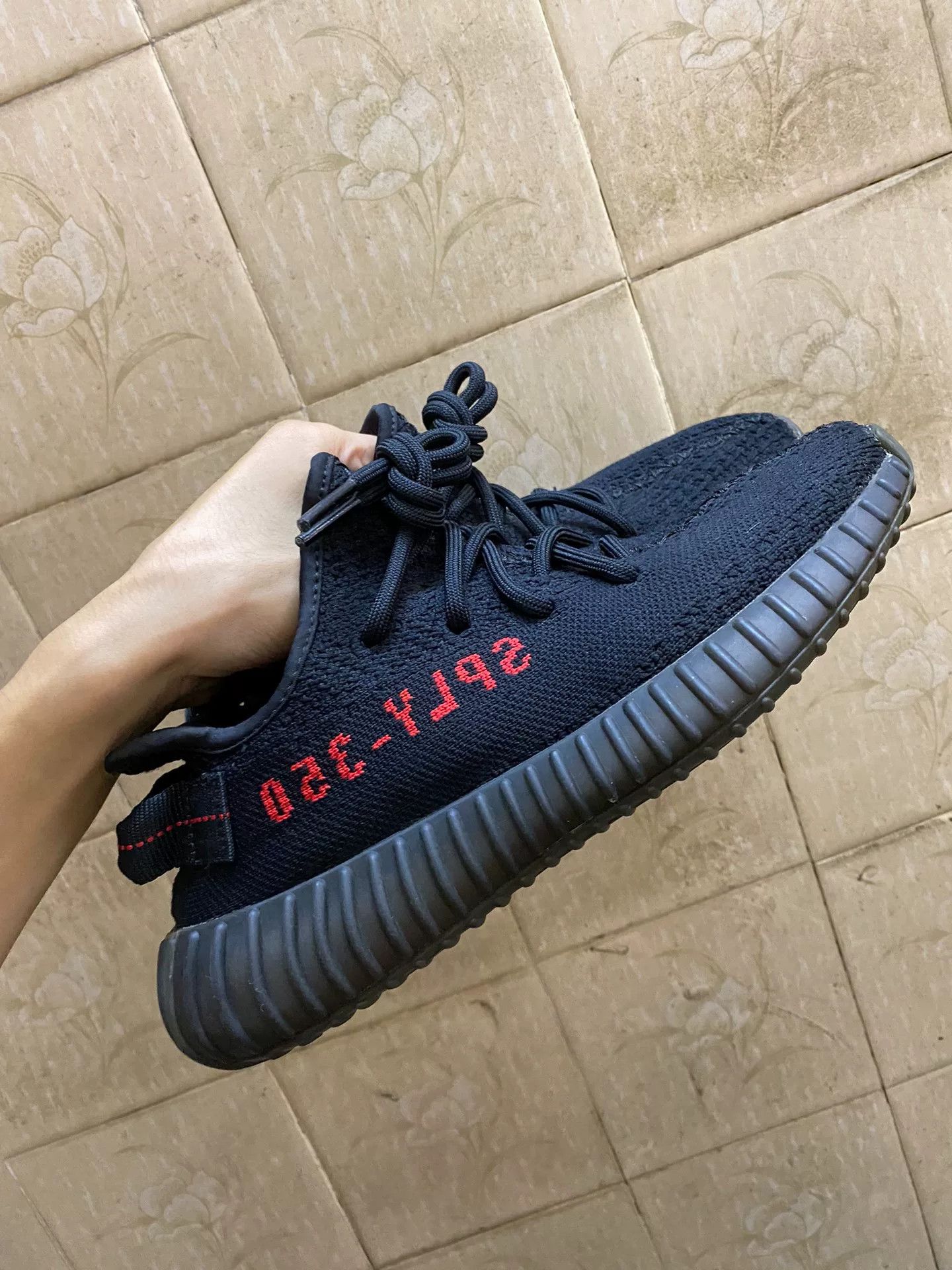 Yeezy Yeezy Black Lowtop Sneakers 38 Men Size US 6 / EU 39 - 2 Thumbnail