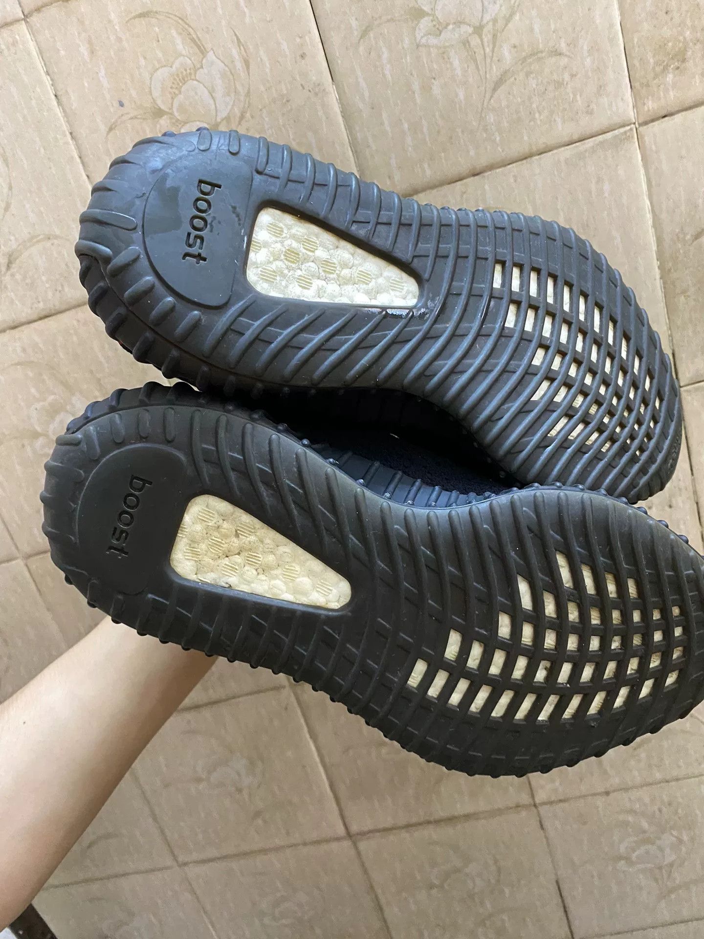 Yeezy Yeezy Black Lowtop Sneakers 38 Men Size US 6 / EU 39 - 4 Thumbnail