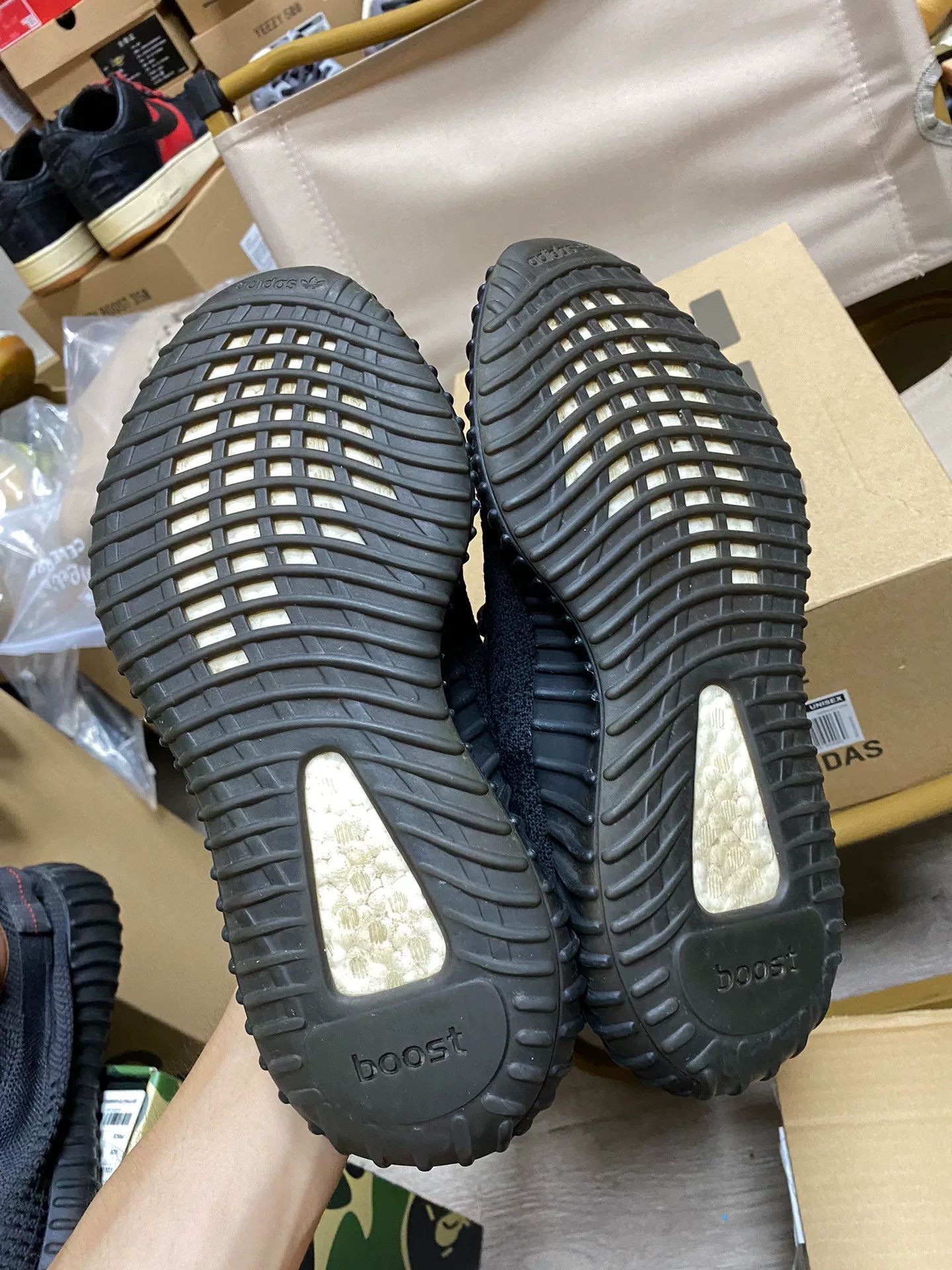 Yeezy Yeezy Black Lowtop Sneakers 38 Men Size US 6 / EU 39 - 8 Thumbnail