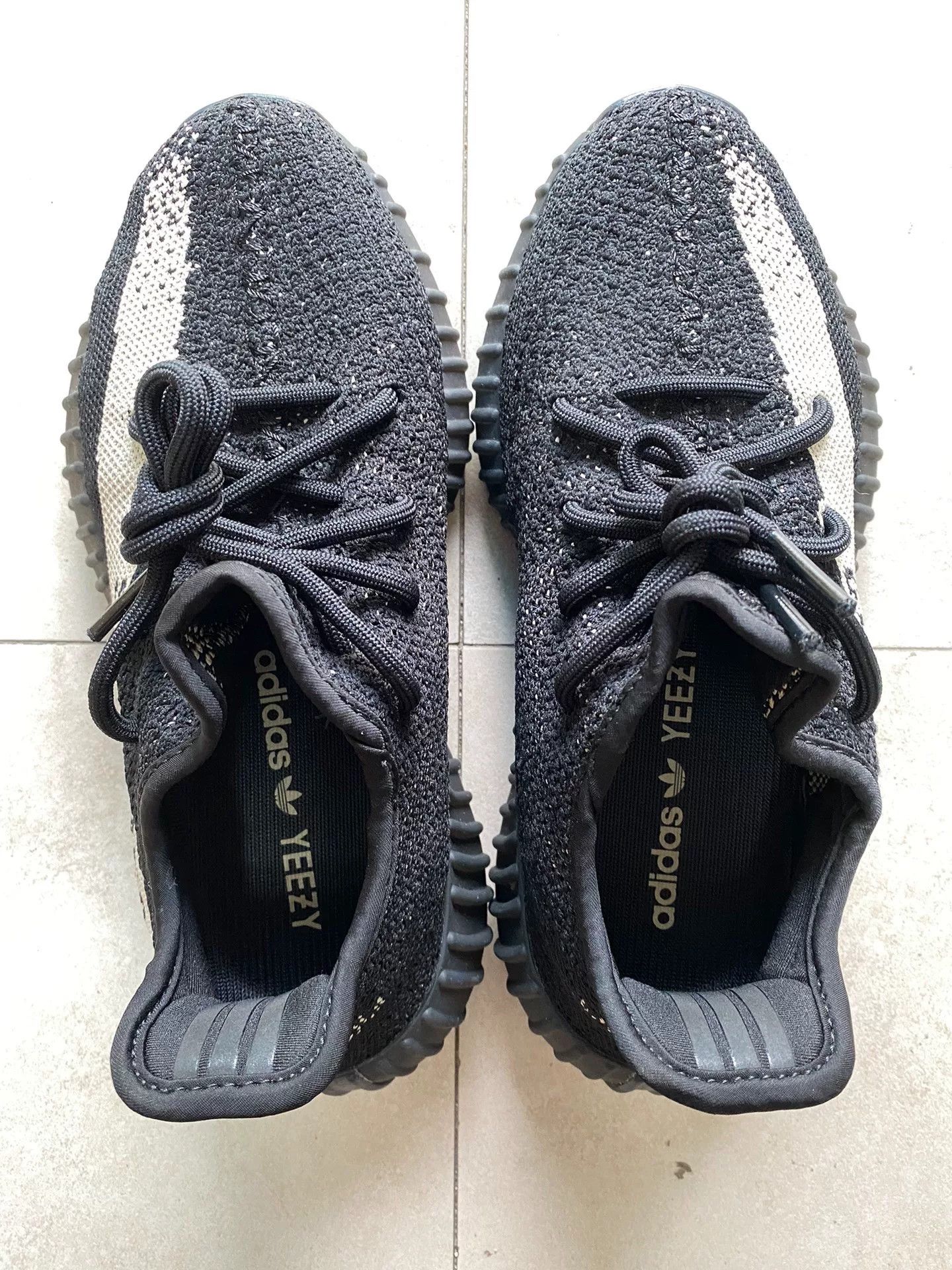 Adidas Adidas YEEZY3 Black Lowtop Sneakers 38 Men Size US 6 / EU 39 - 2 Thumbnail