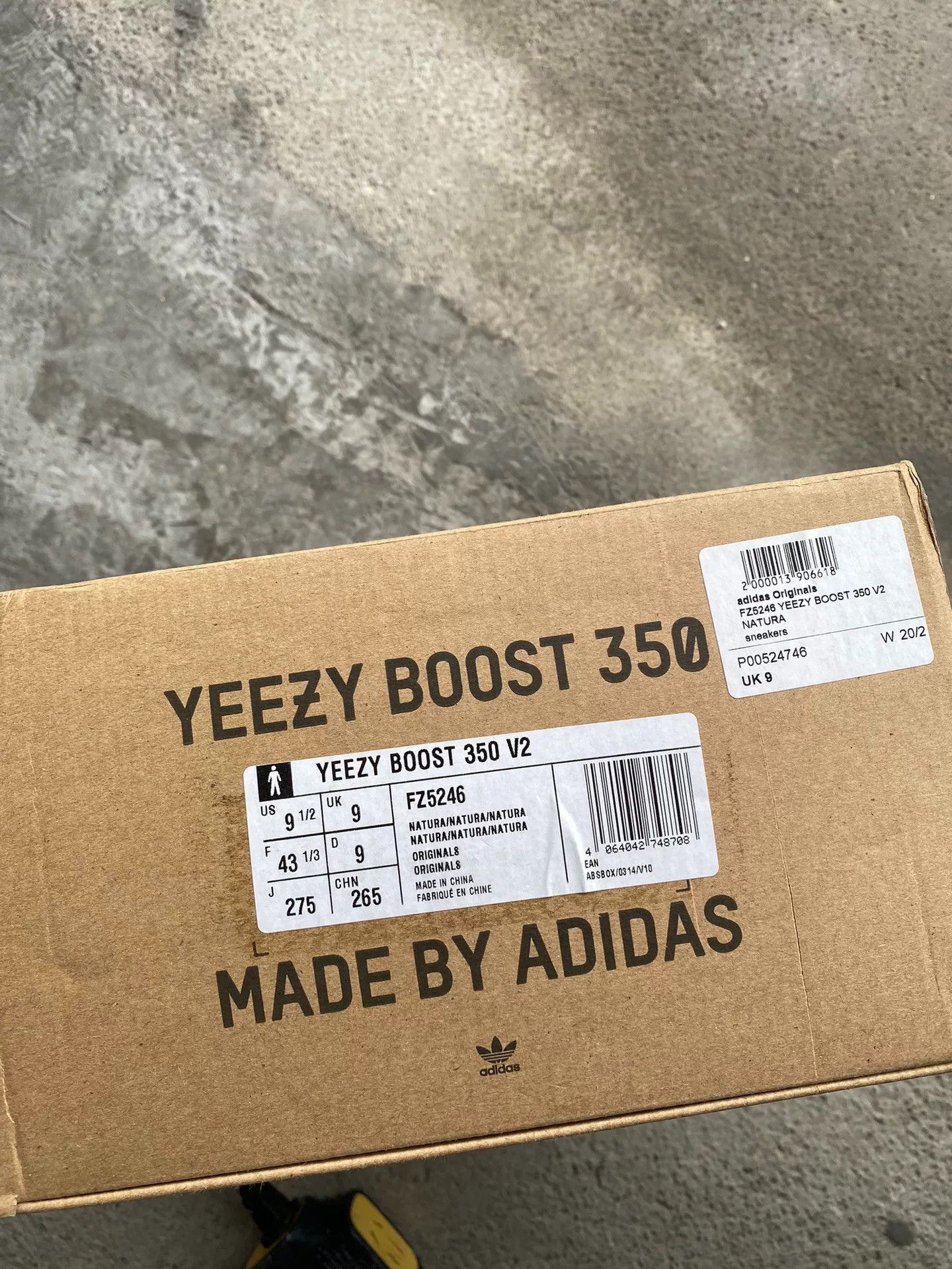 Yeezy Yeezy White Lowtop Sneakers 9 Men Size US 9 / EU 42 - 9 Thumbnail