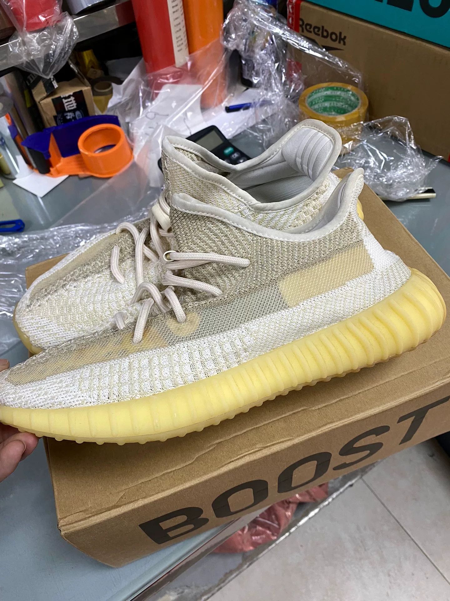 Yeezy Yeezy White Lowtop Sneakers 9 Men Size US 9 / EU 42 - 4 Thumbnail