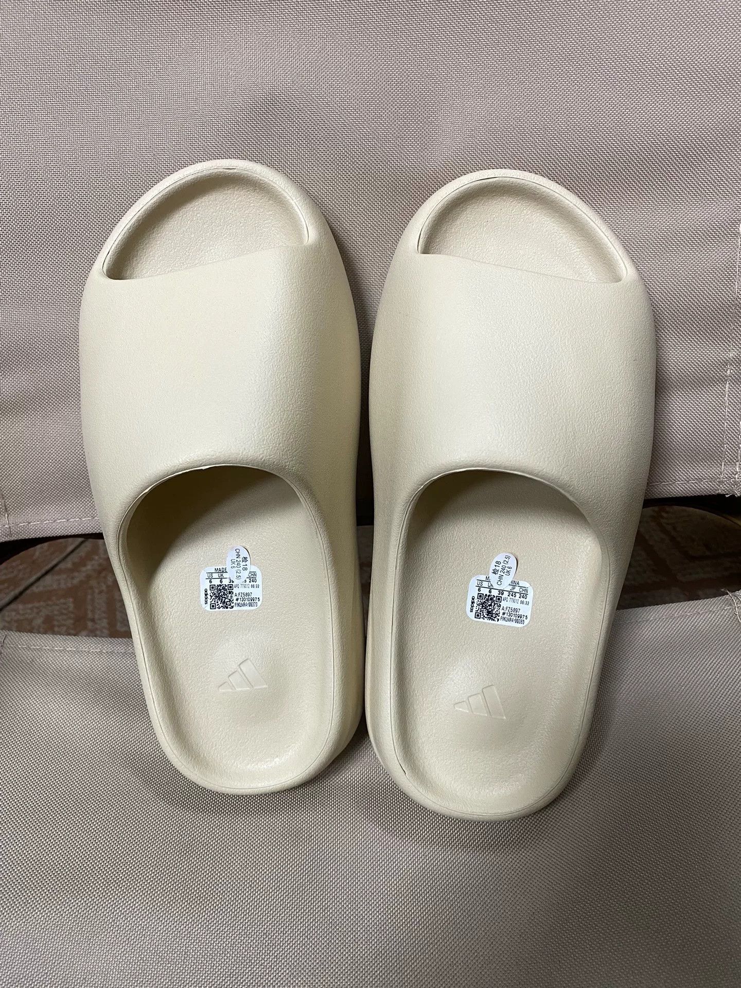 Yeezy Yeezy White Lowtop Sneakers 39 Men Size US 6.5 / EU 39-40 - 5 Thumbnail