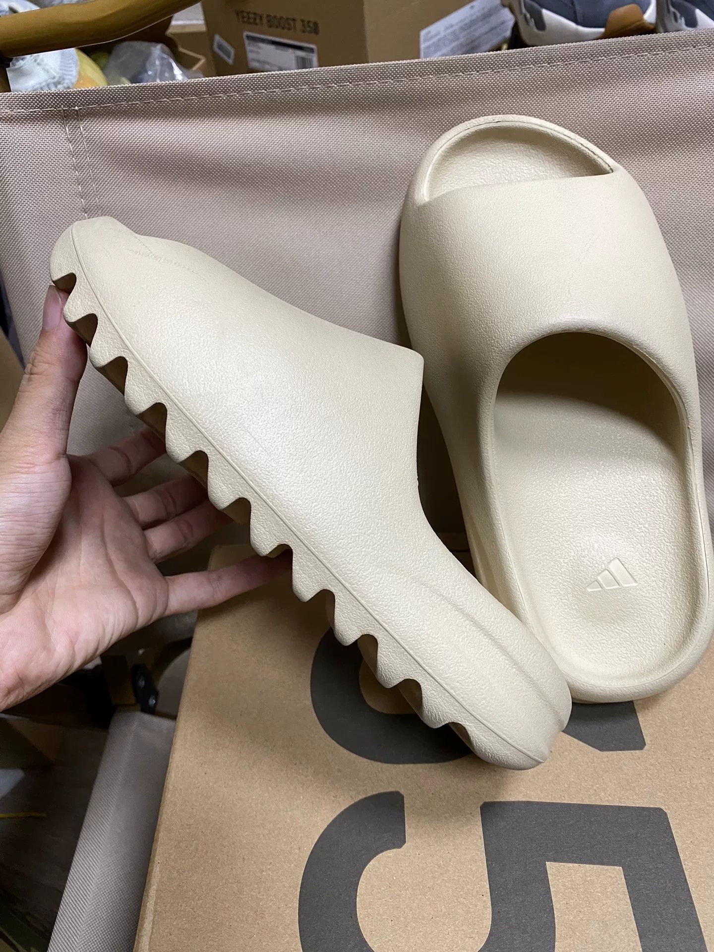 Yeezy Yeezy White Lowtop Sneakers 39 Men Size US 6.5 / EU 39-40 - 5 Thumbnail