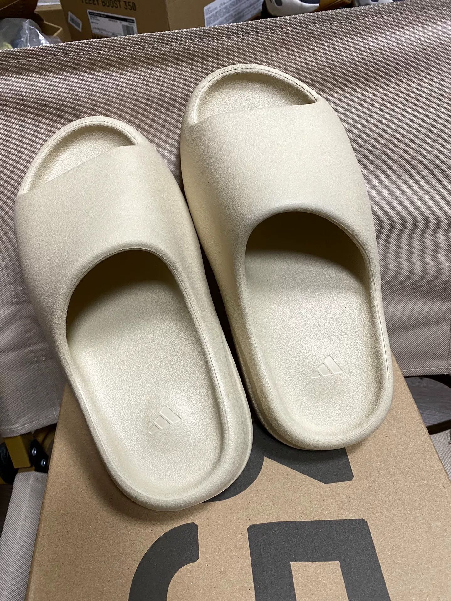 Yeezy Yeezy White Lowtop Sneakers 39 Men Size US 6.5 / EU 39-40 - 4 Thumbnail