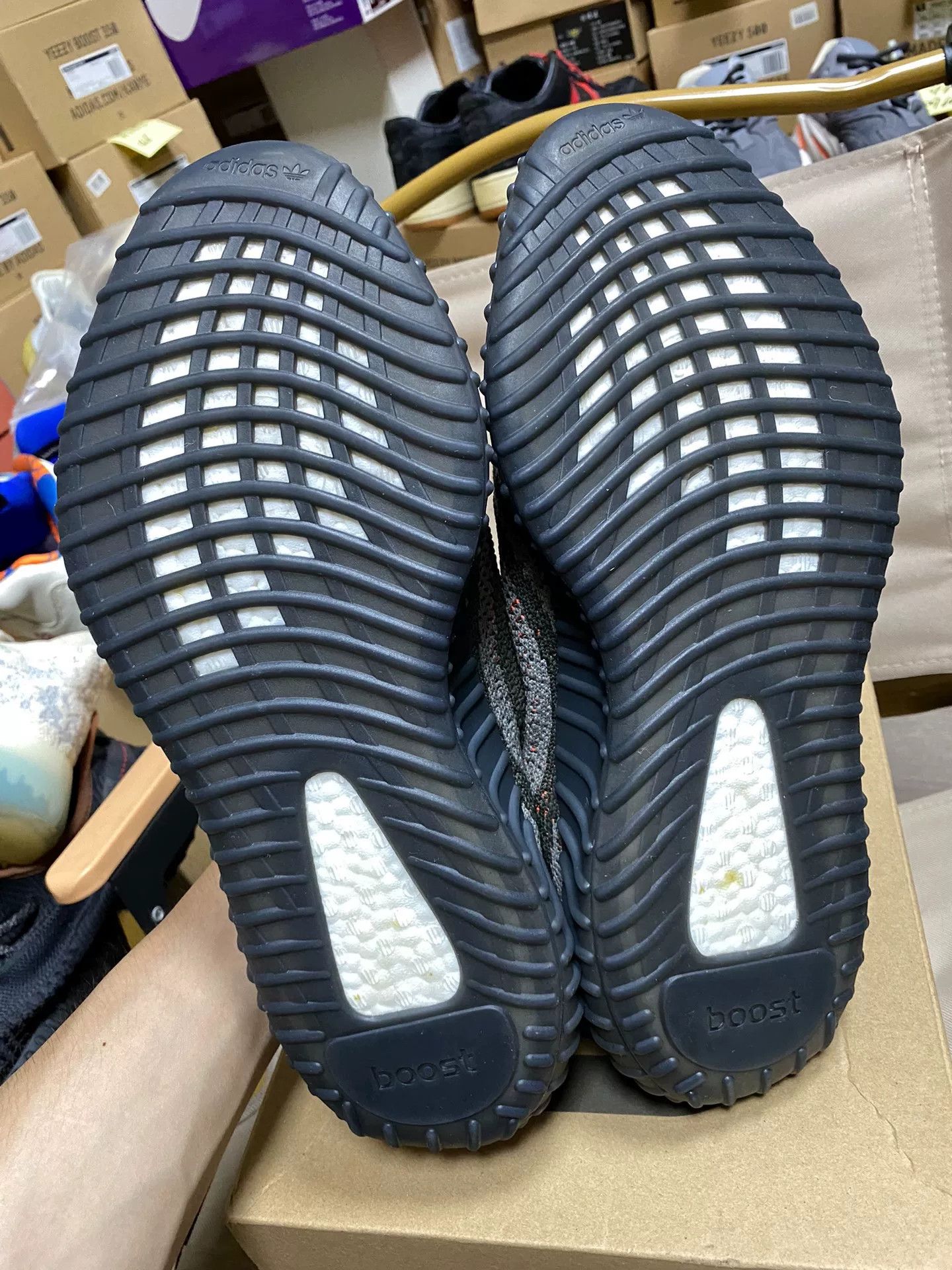 Adidas Adidas YEEZY350 Gray Lowtop Sneakers 10.5 Men Size US 10.5 / EU 43-44 - 6 Thumbnail