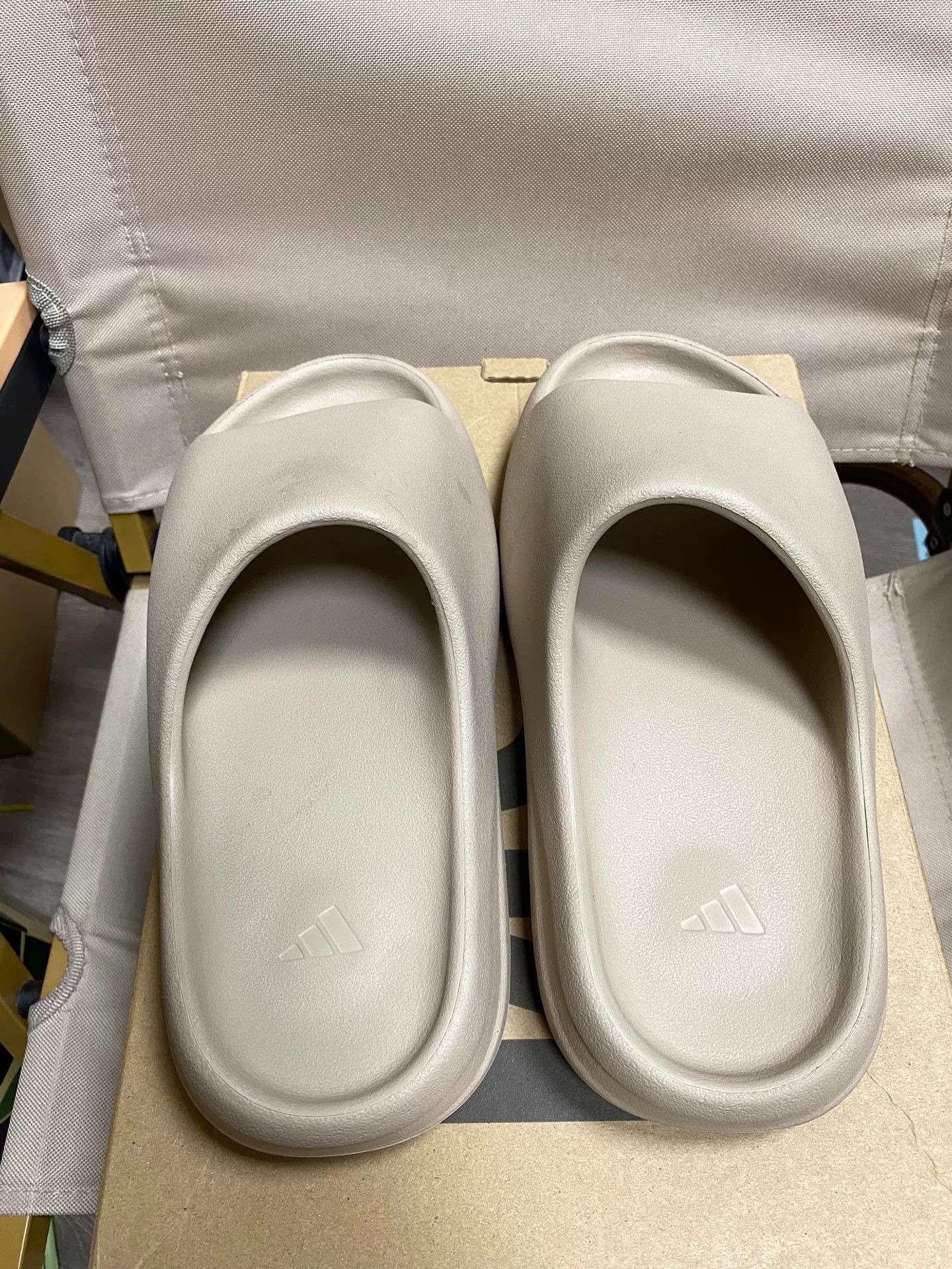 Yeezy Yeezy Brown Lowtop Sneakers 42 Men Size US 9 / EU 42 - 5 Thumbnail