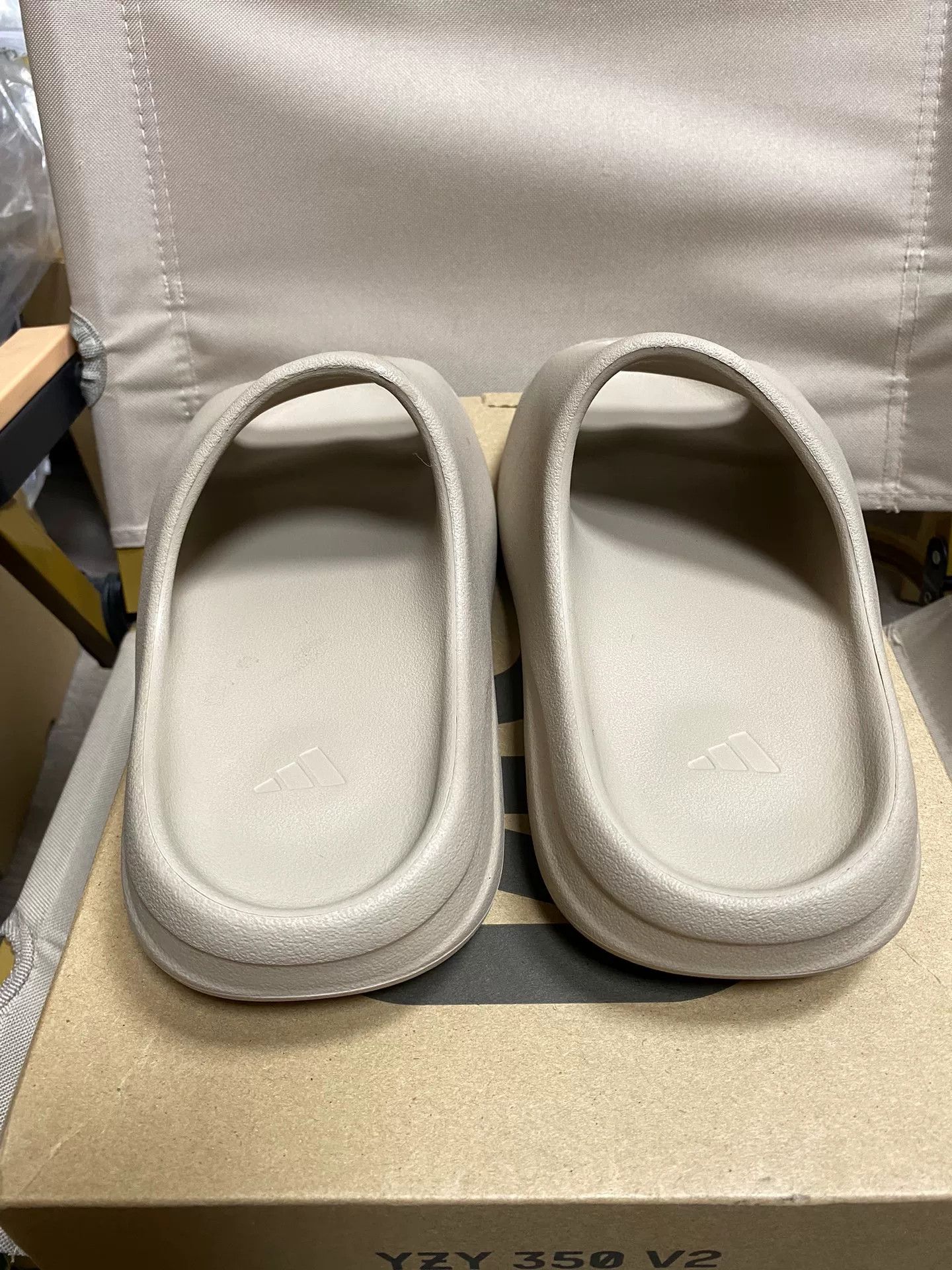 Yeezy Yeezy Brown Lowtop Sneakers 42 Men Size US 9 / EU 42 - 4 Thumbnail