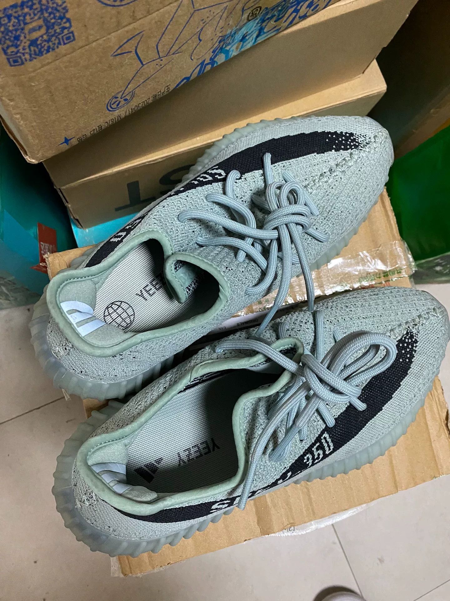 Yeezy Yeezy Green Lowtop Sneakers 42 Men Size US 9 / EU 42 - 4 Thumbnail