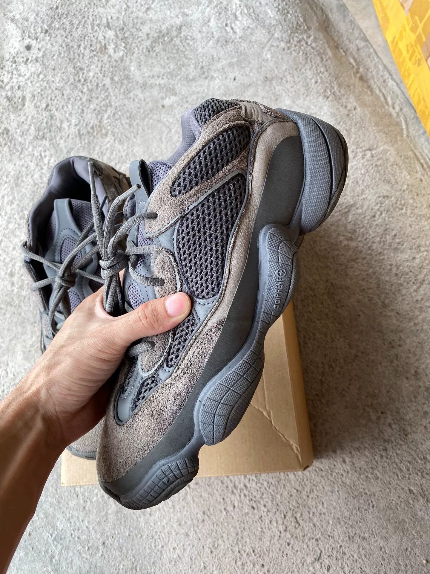 Yeezy Yeezy Gray Lowtop Sneakers 9 Men Size US 9 / EU 42 - 5 Thumbnail