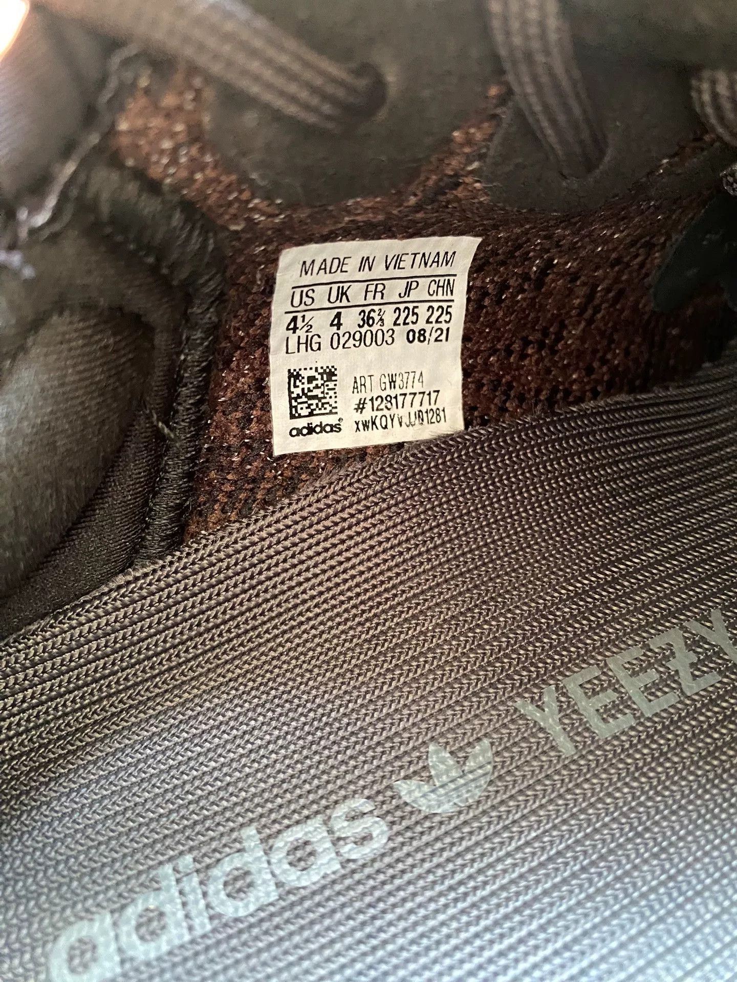 Adidas Adidas YEEZY350 Black Lowtop Sneakers 36 Men Size US 5 / EU 37 - 5 Thumbnail