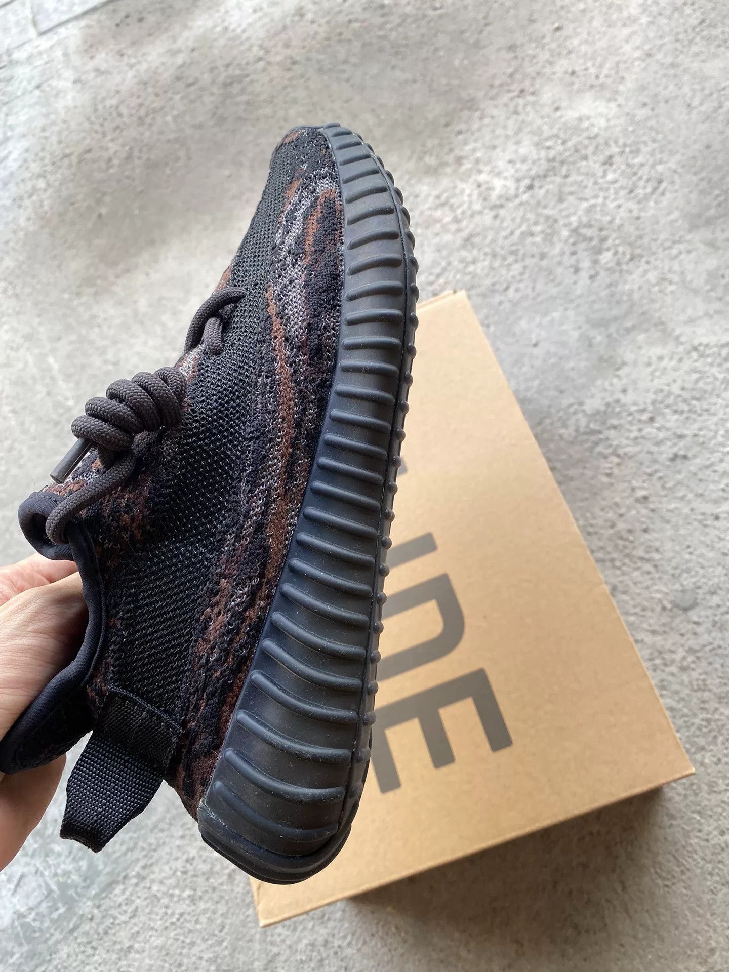 Adidas Adidas YEEZY350 Black Lowtop Sneakers 36 Men Size US 5 / EU 37 - 3 Thumbnail