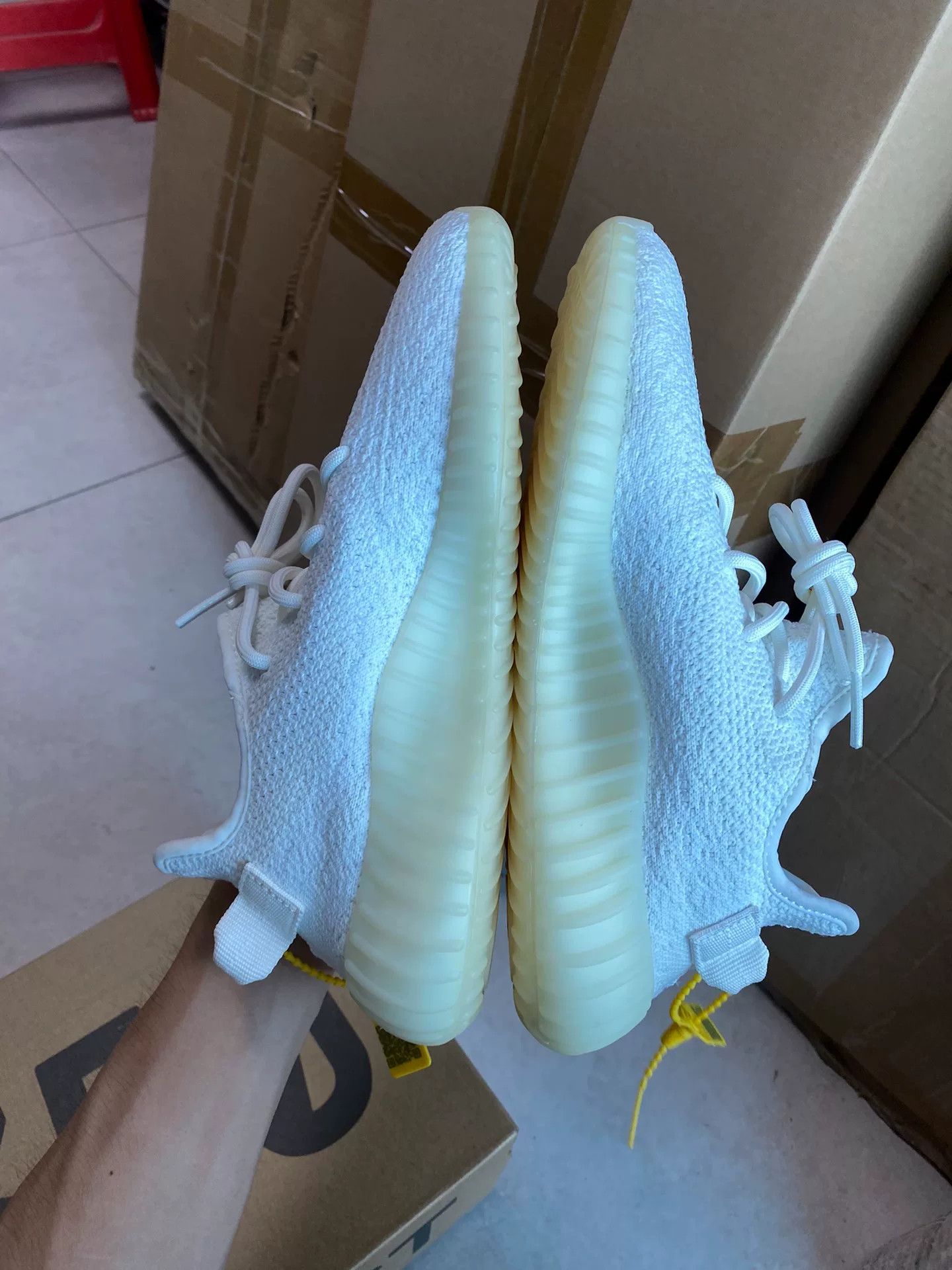 Adidas Adidas YEEZY350 White Lowtop Sneakers 39 Men Size US 6.5 / EU 39-40 - 5 Thumbnail