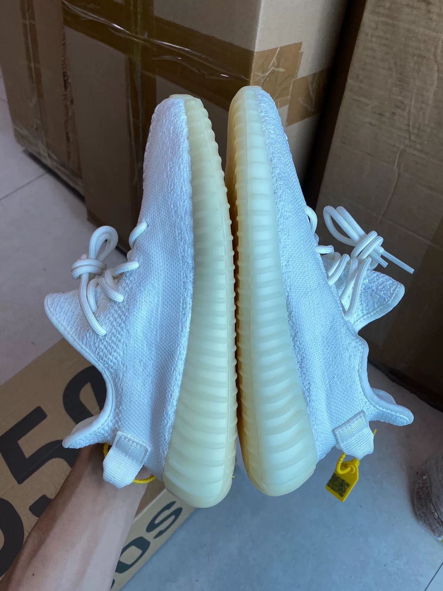 Adidas Adidas YEEZY350 White Lowtop Sneakers 39 Men Size US 6.5 / EU 39-40 - 6 Thumbnail