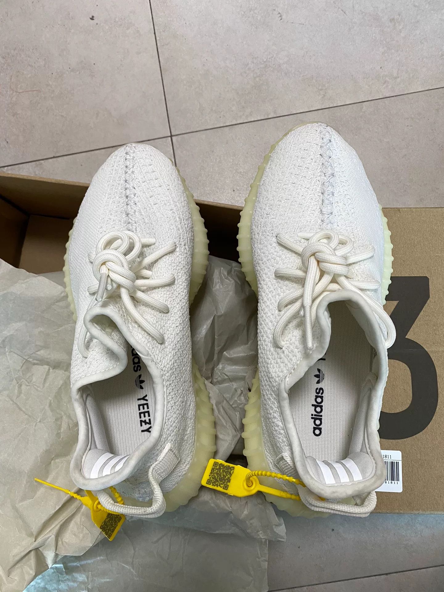 Adidas Adidas YEEZY350 White Lowtop Sneakers 39 Men Size US 6.5 / EU 39-40 - 2 Thumbnail