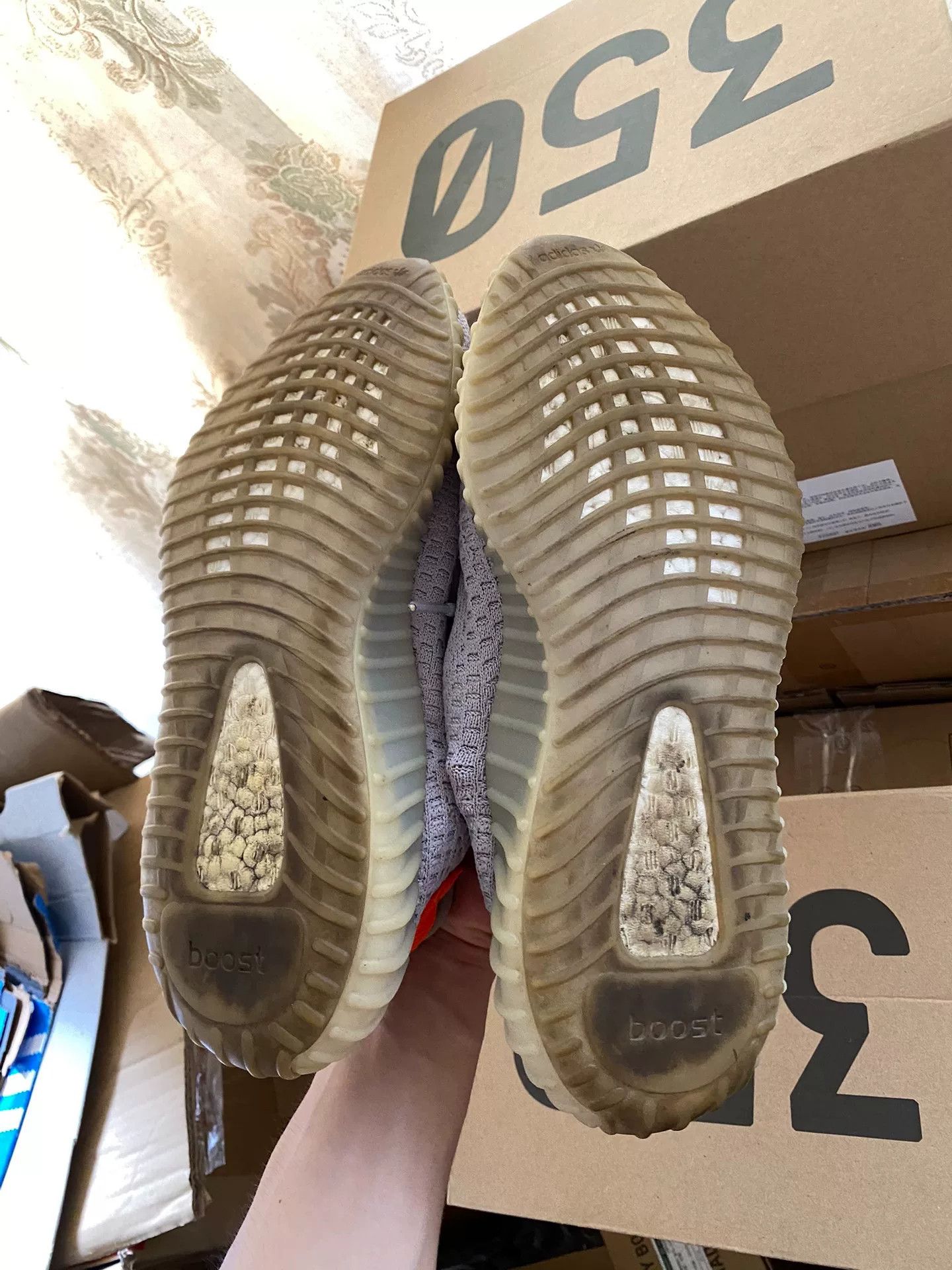 Adidas Adidas YEEZY350 Lowtop Sneakers 10 Men Size US 10 / EU 43 - 2 Thumbnail