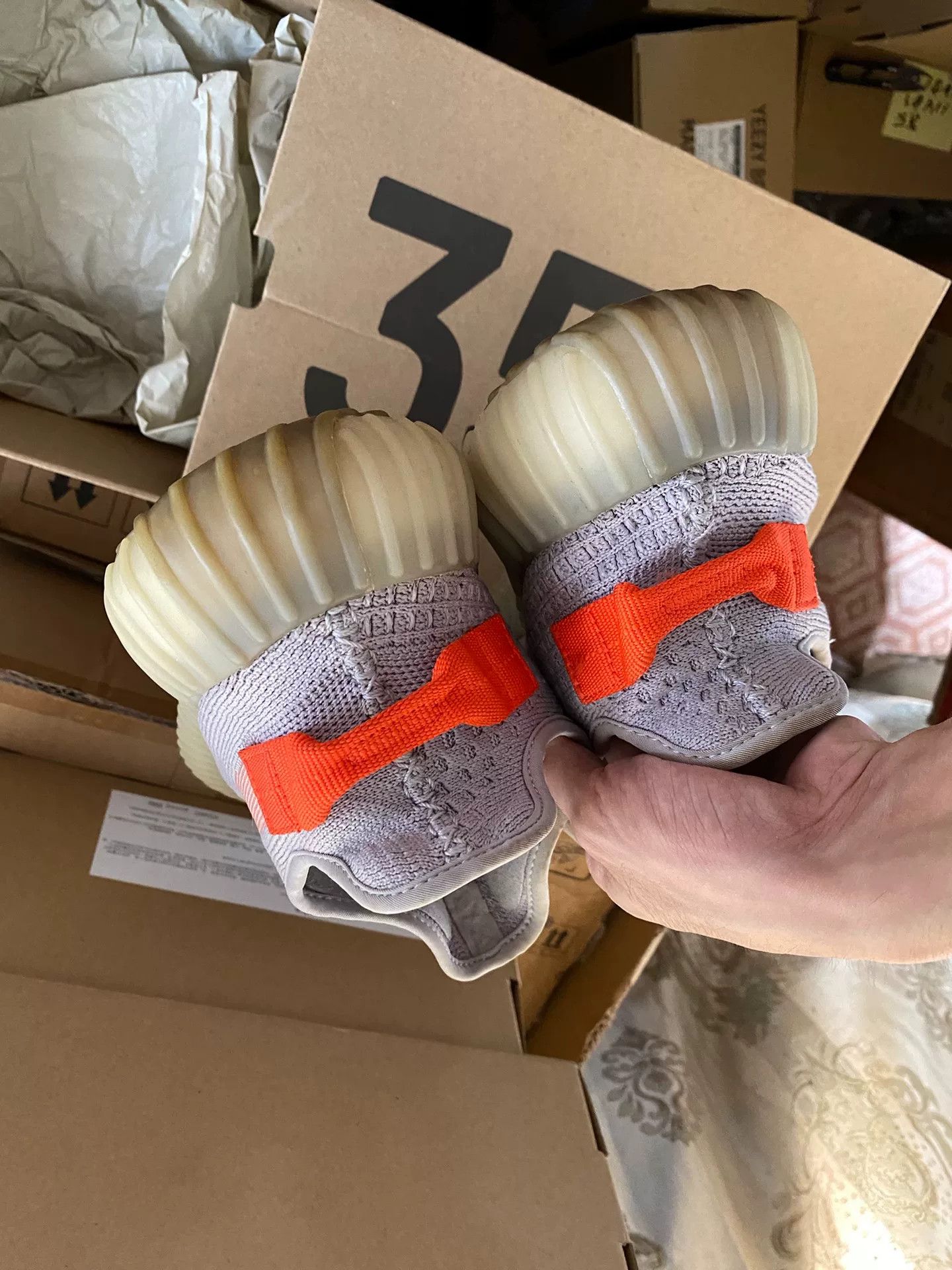 Adidas Adidas YEEZY350 Lowtop Sneakers 10 Men Size US 10 / EU 43 - 4 Thumbnail