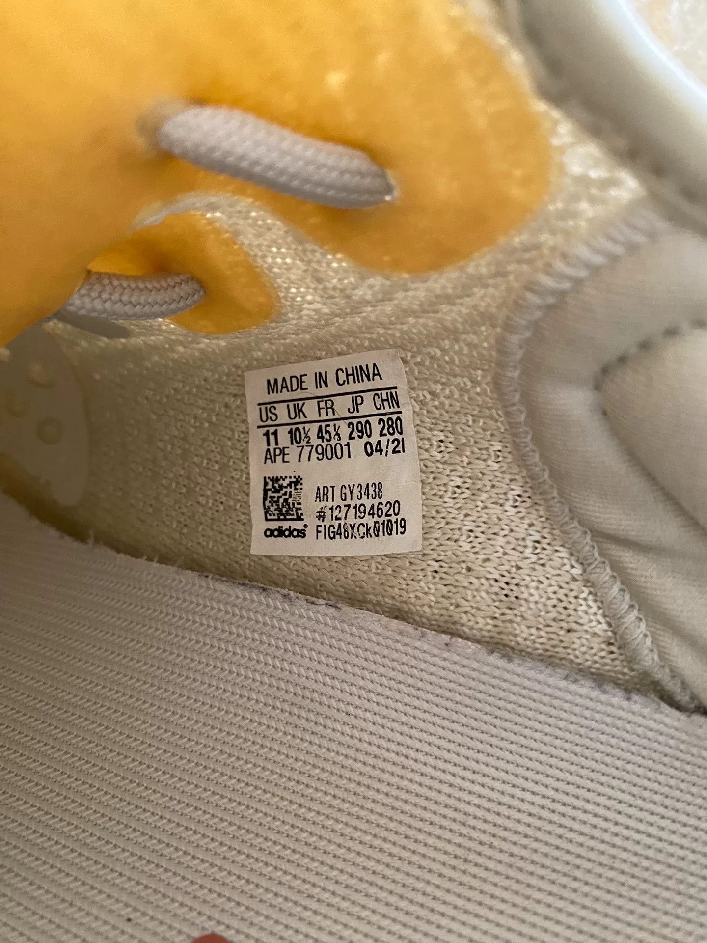 Adidas Adidas Yellow Lowtop Sneakers 35 Men Size US 5 / EU 37 - 6 Thumbnail