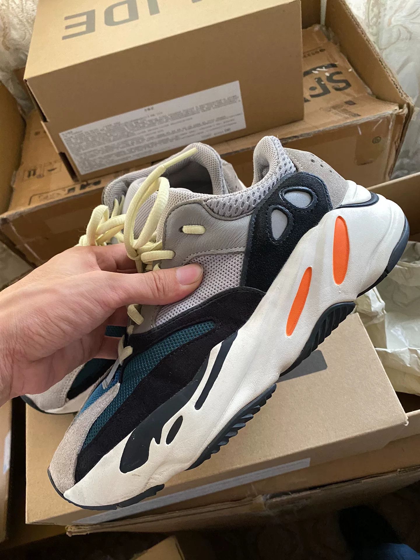Adidas Adidas YEEZY700 Lowtop Sneakers 40 Men Size US 7.5 / EU 40-41 - 2 Thumbnail