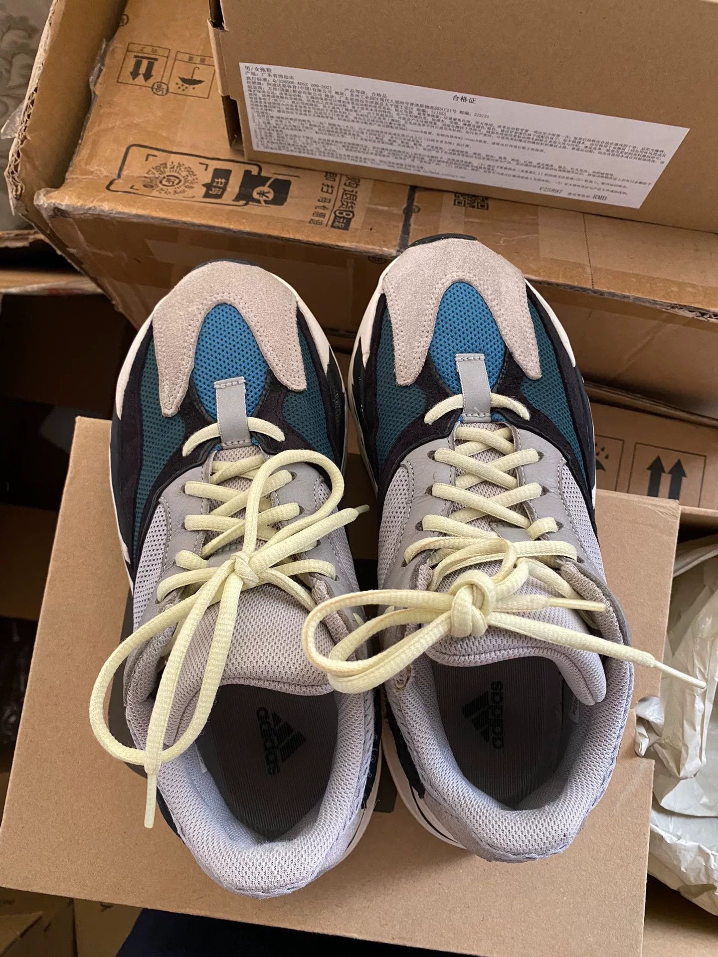 Adidas Adidas YEEZY700 Lowtop Sneakers 40 Men Size US 7.5 / EU 40-41 - 5 Thumbnail