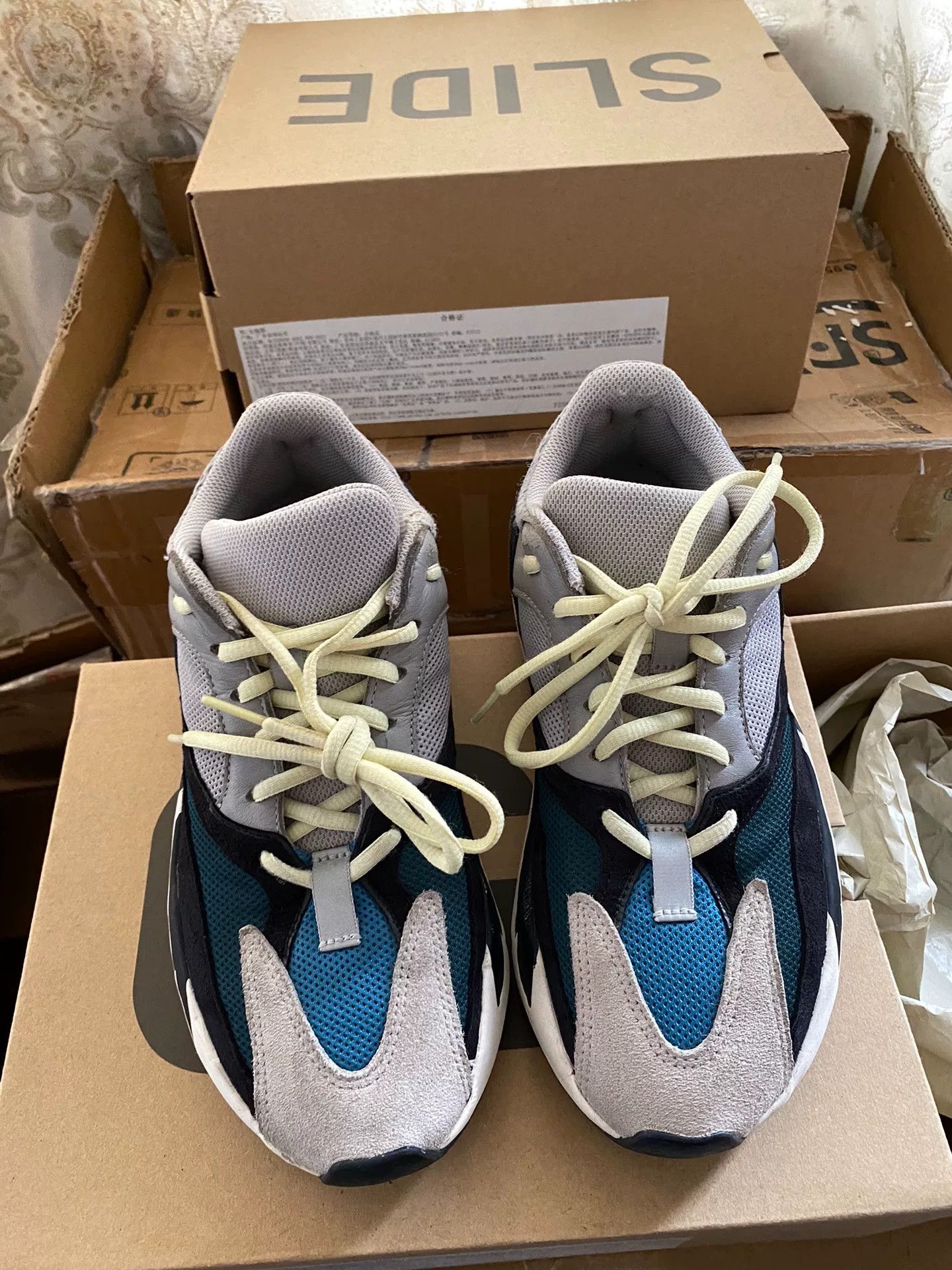 Adidas Adidas YEEZY700 Lowtop Sneakers 40 Men Size US 7.5 / EU 40-41 - 4 Thumbnail