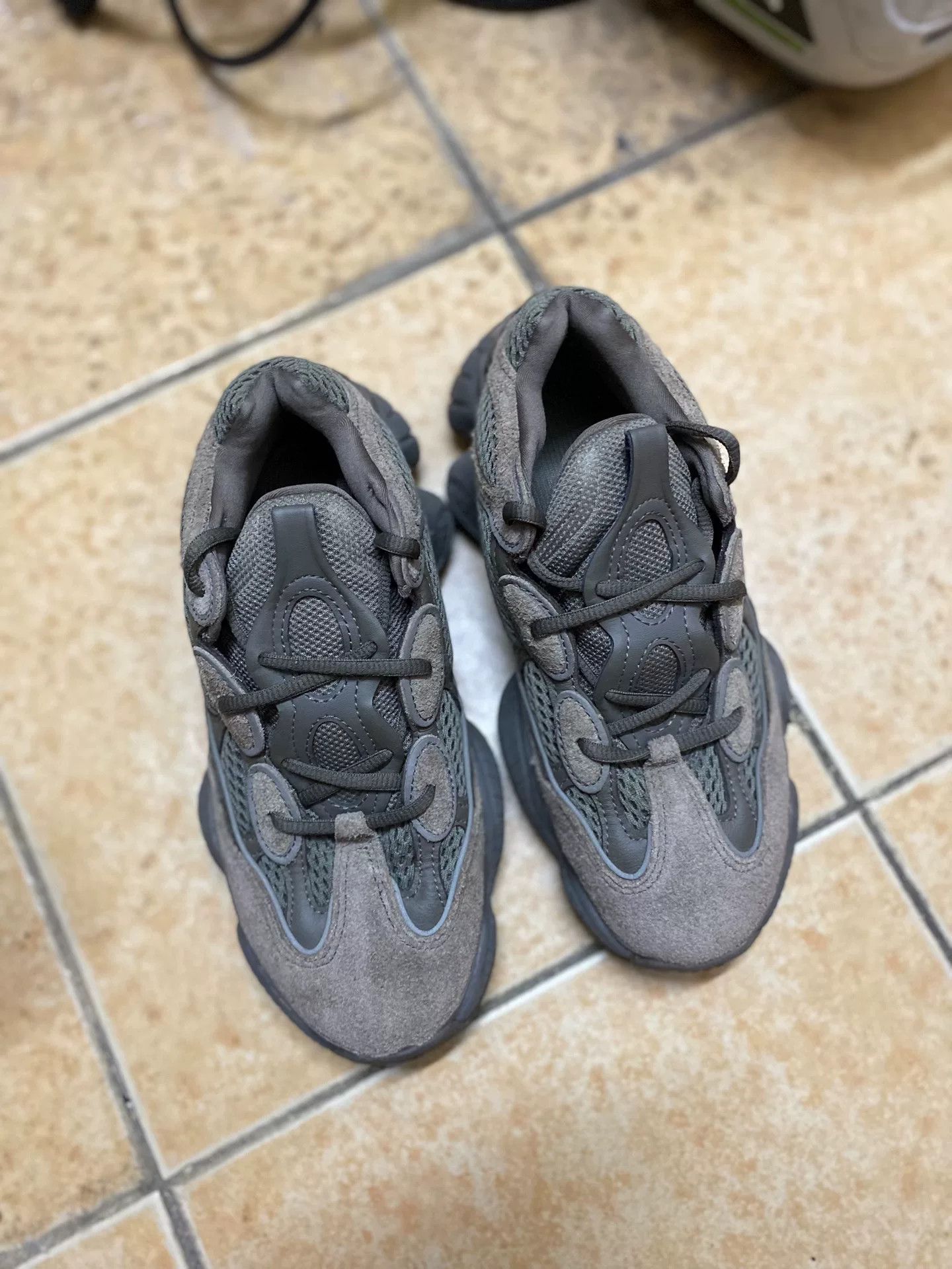 Adidas Adidas YEEZY500 Brown Lowtop Sneakers 38 Men Size US 6 / EU 39 - 9 Thumbnail