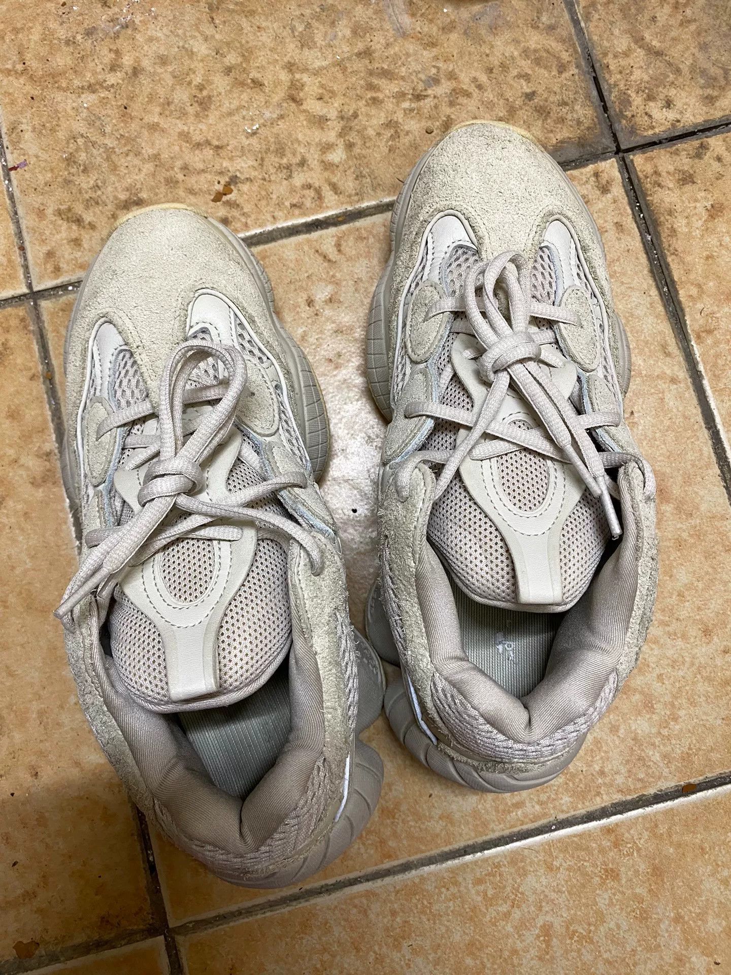 Adidas Adidas YEEZY500 White Lowtop Sneakers 41 Men Size US 8.5 / EU 41-42 - 2 Thumbnail