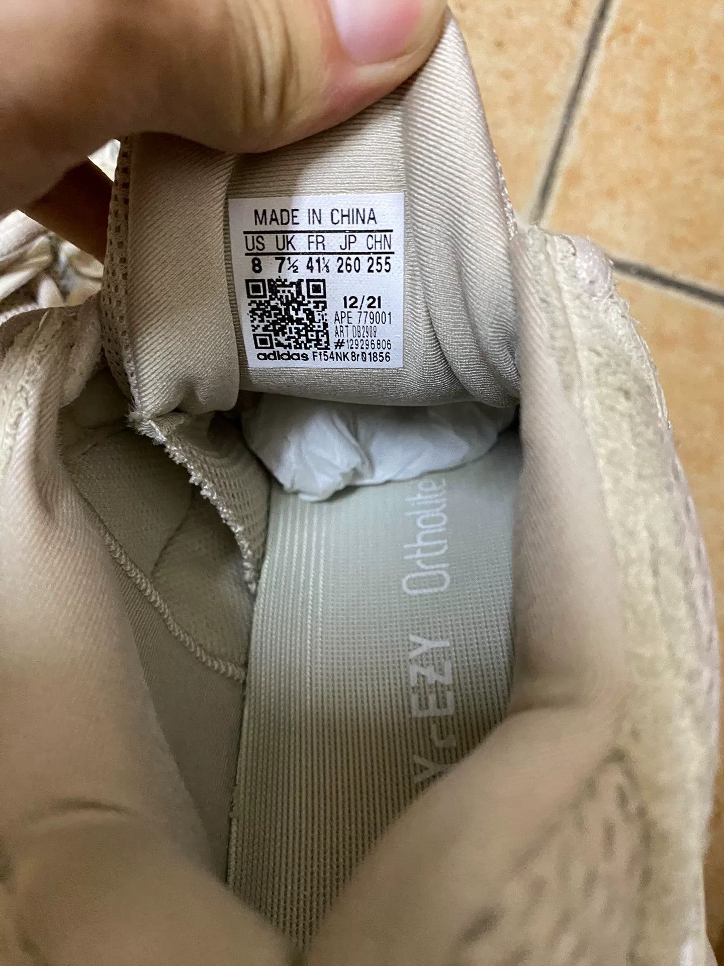 Adidas Adidas YEEZY500 White Lowtop Sneakers 41 Men Size US 8.5 / EU 41-42 - 7 Thumbnail