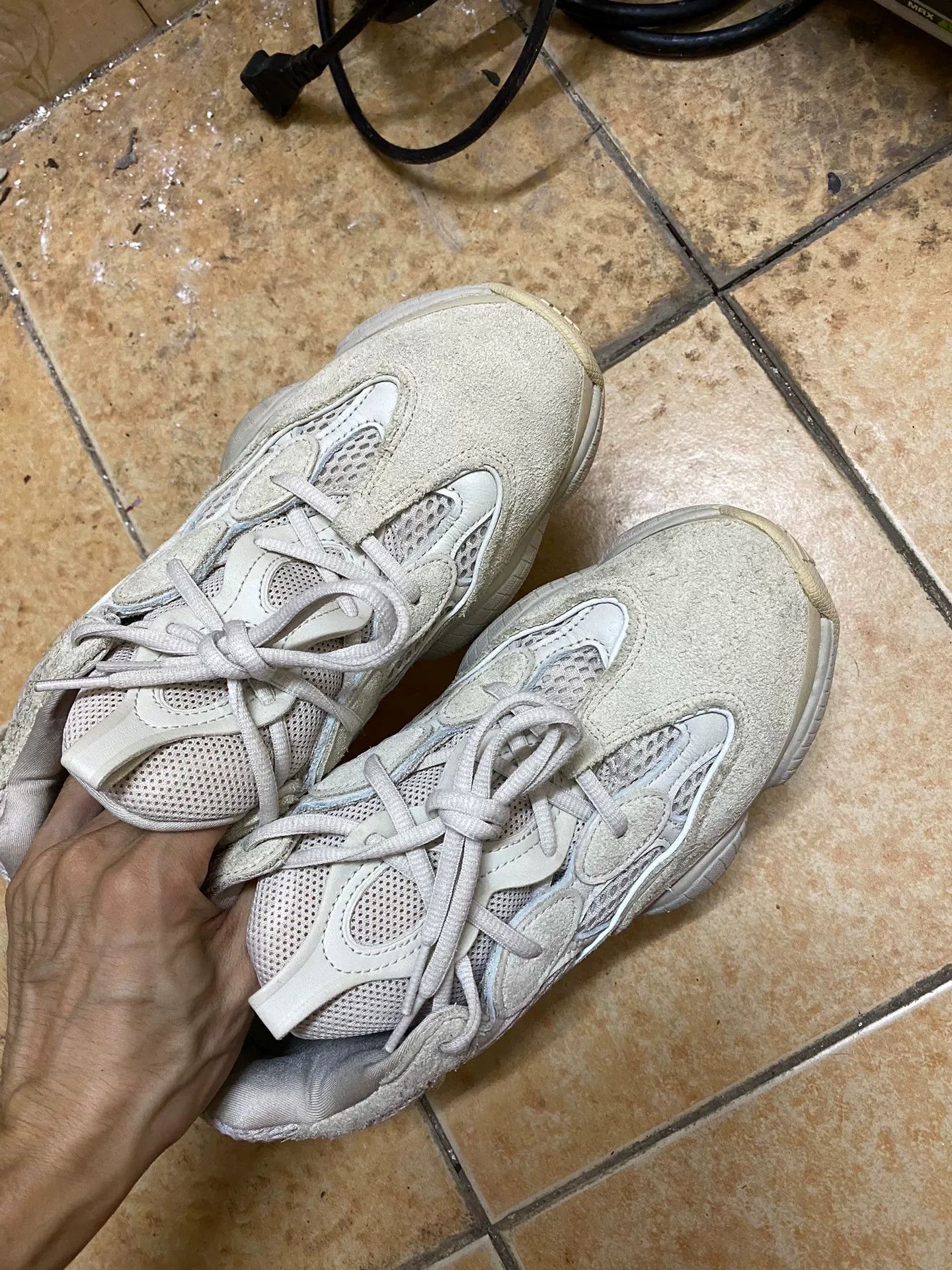 Adidas Adidas YEEZY500 White Lowtop Sneakers 41 Men Size US 8.5 / EU 41-42 - 6 Thumbnail