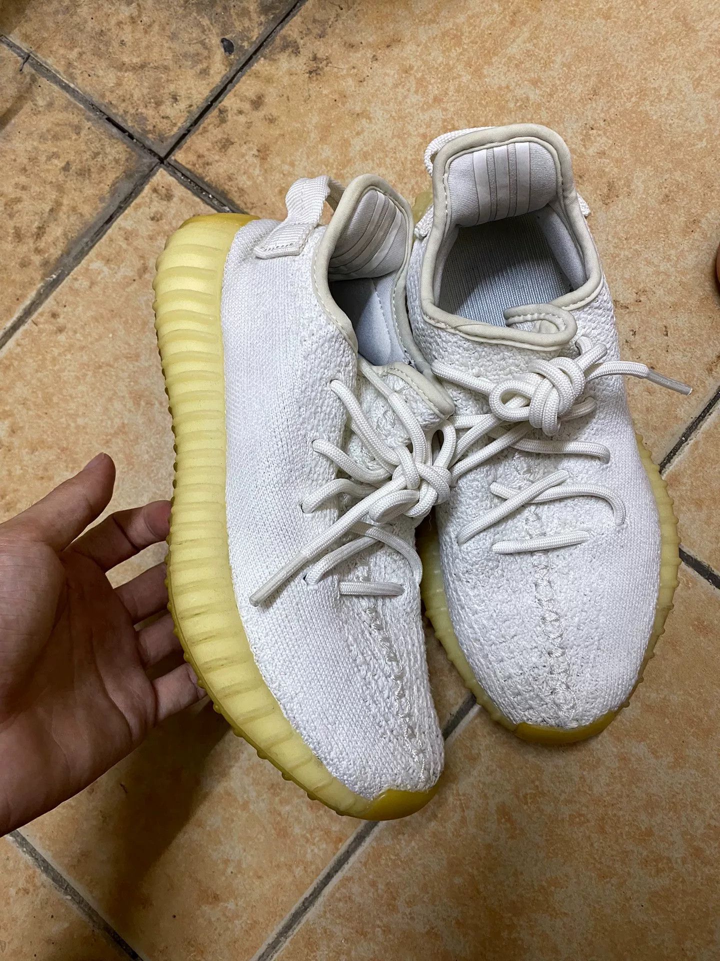 Adidas Adidas YEEZY350 White Lowtop Sneakers 36 Men Size US 5 / EU 37 - 2 Thumbnail