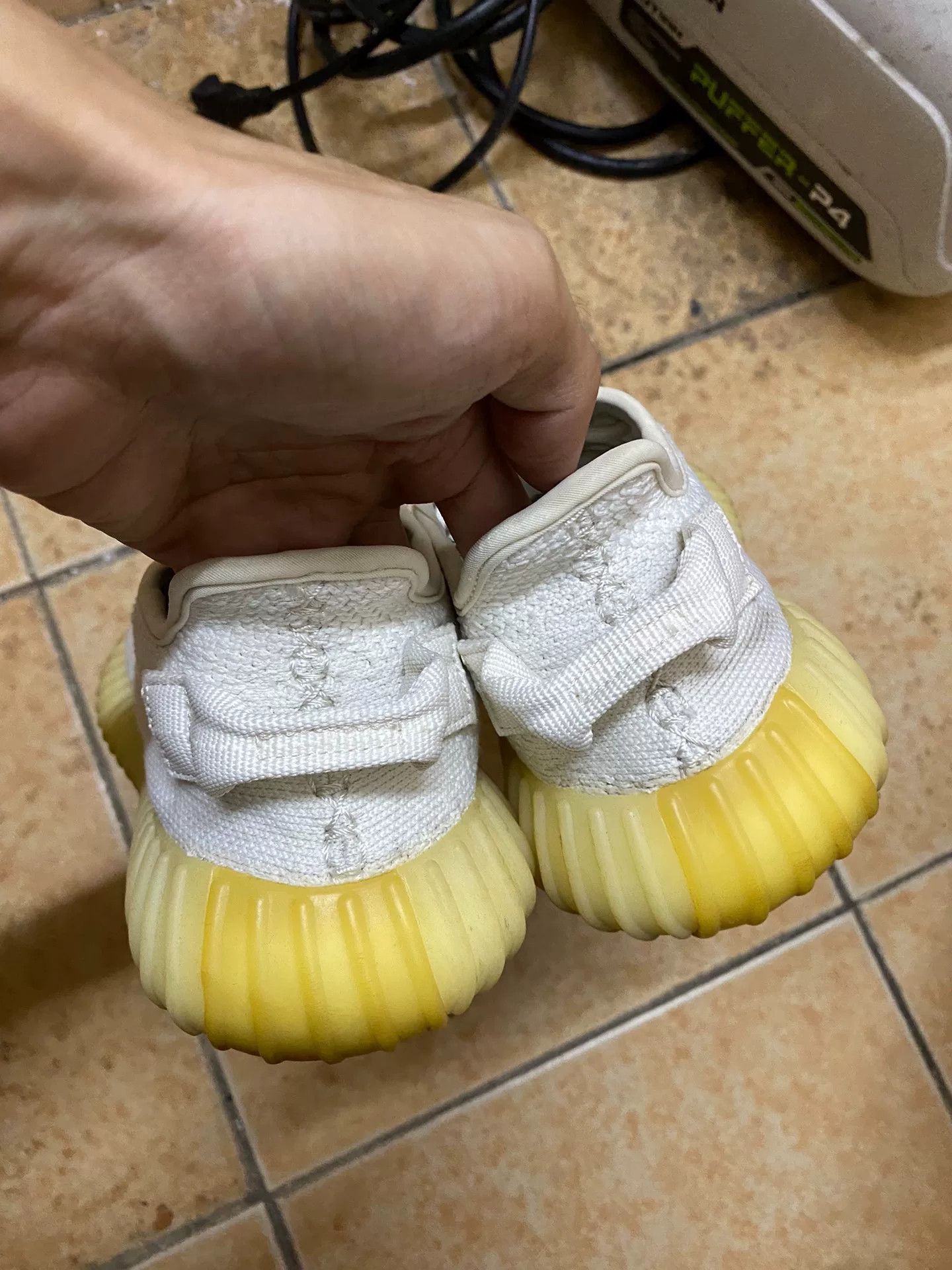 Adidas Adidas YEEZY350 White Lowtop Sneakers 36 Men Size US 5 / EU 37 - 5 Thumbnail