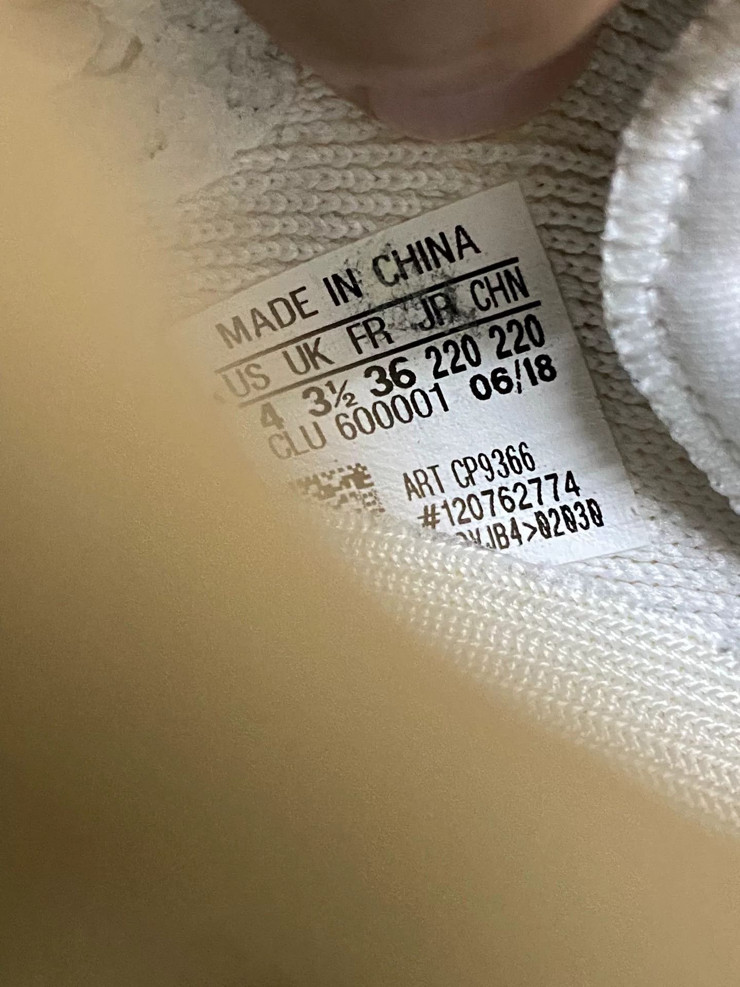 Adidas Adidas YEEZY350 White Lowtop Sneakers 36 Men Size US 5 / EU 37 - 4 Thumbnail