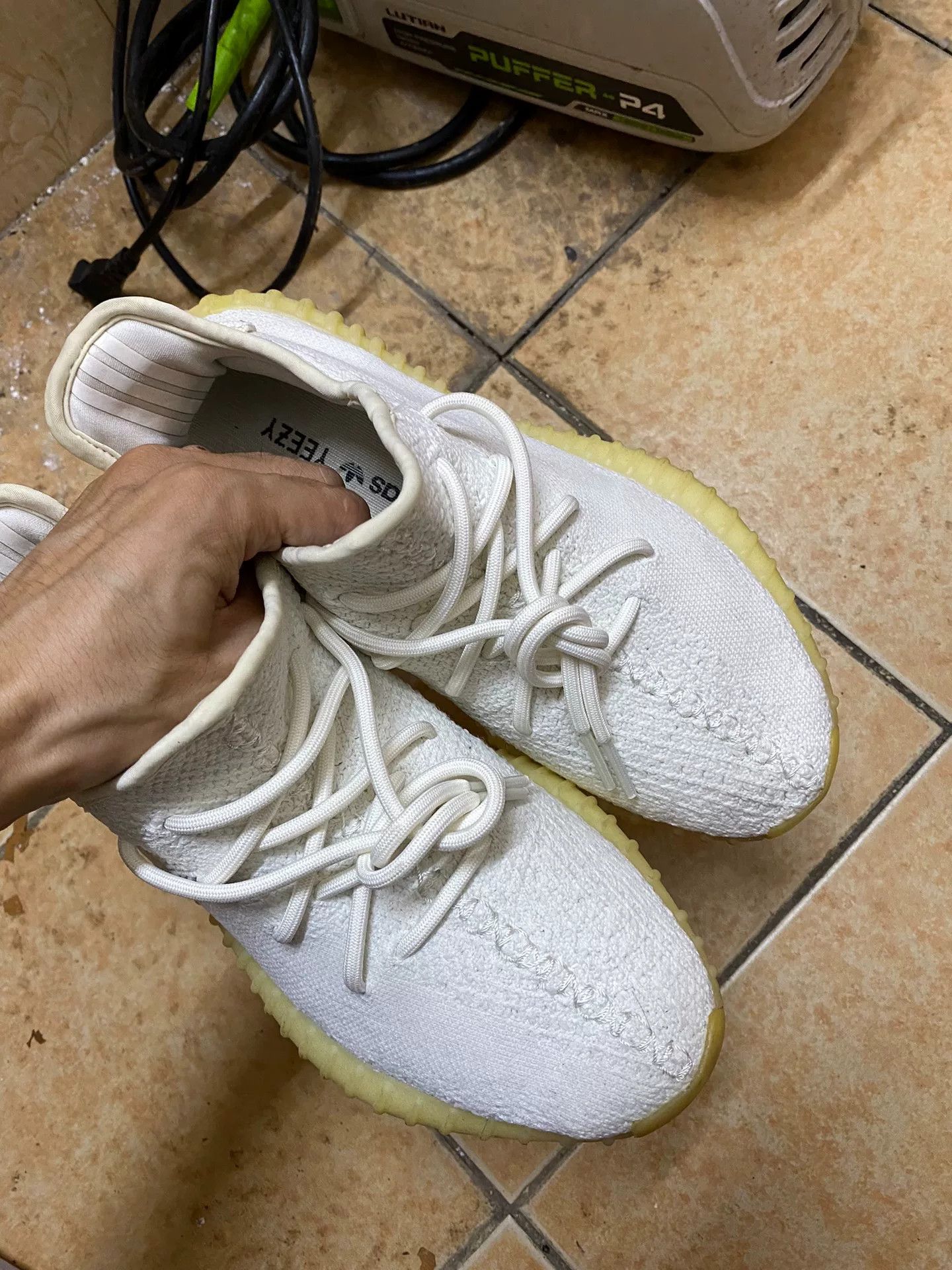 Adidas Adidas YEEZY350 White Lowtop Sneakers 40 Men Size US 7.5 / EU 40-41 - 2 Thumbnail
