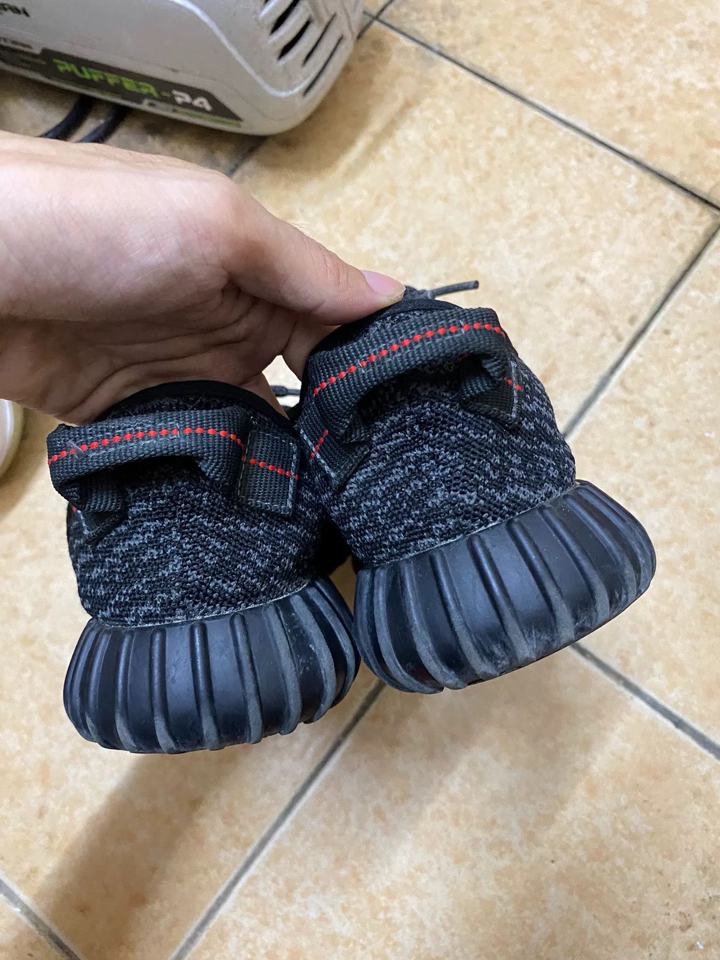 Yeezy Yeezy Black Lowtop Sneakers 41 Men Size US 8.5 / EU 41-42 - 5 Thumbnail